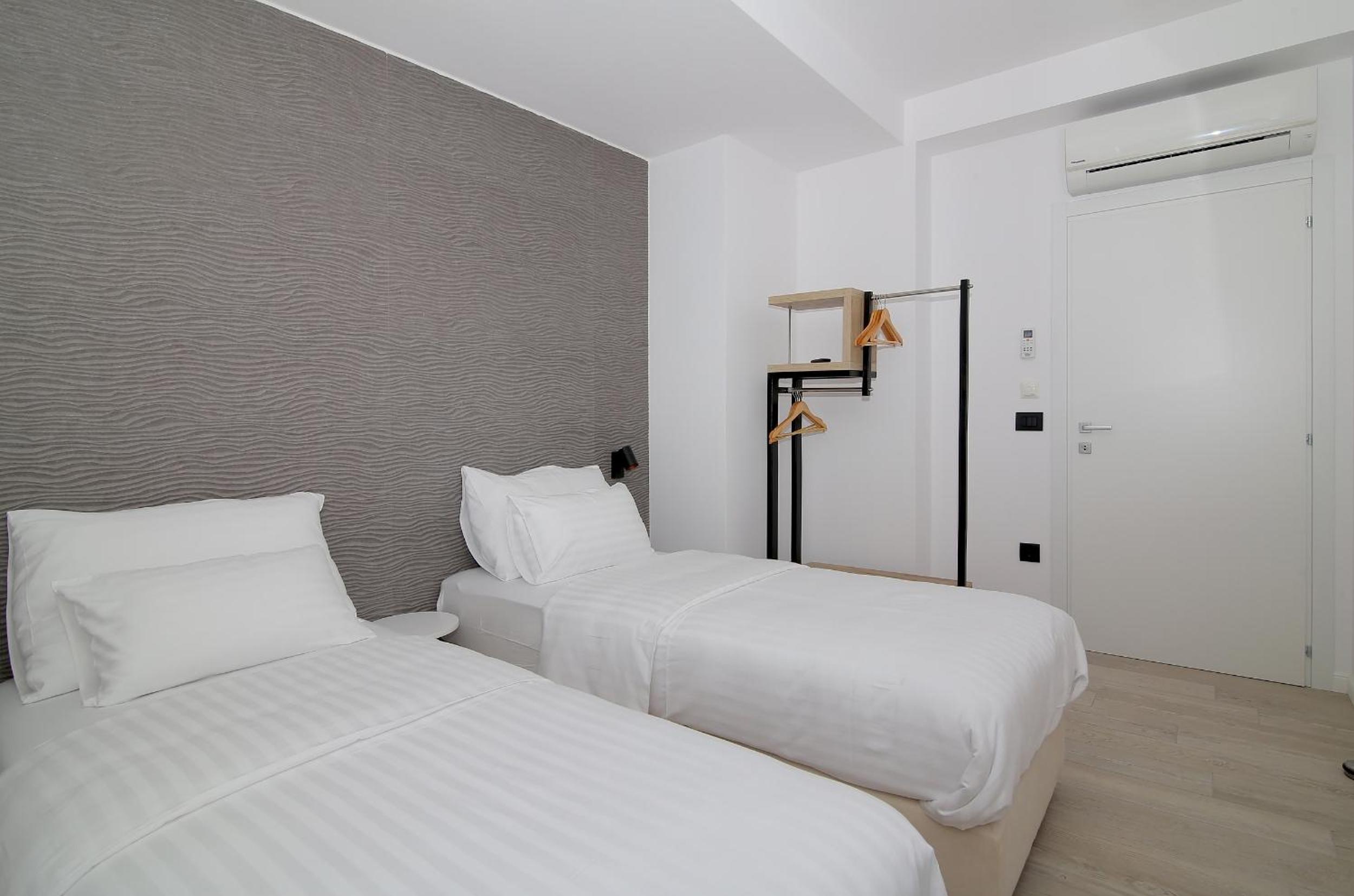 Luxury Amarin Apartment