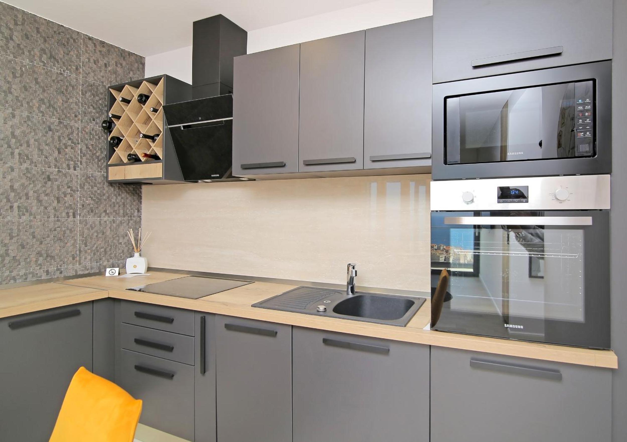 Luxury Amarin Apartment