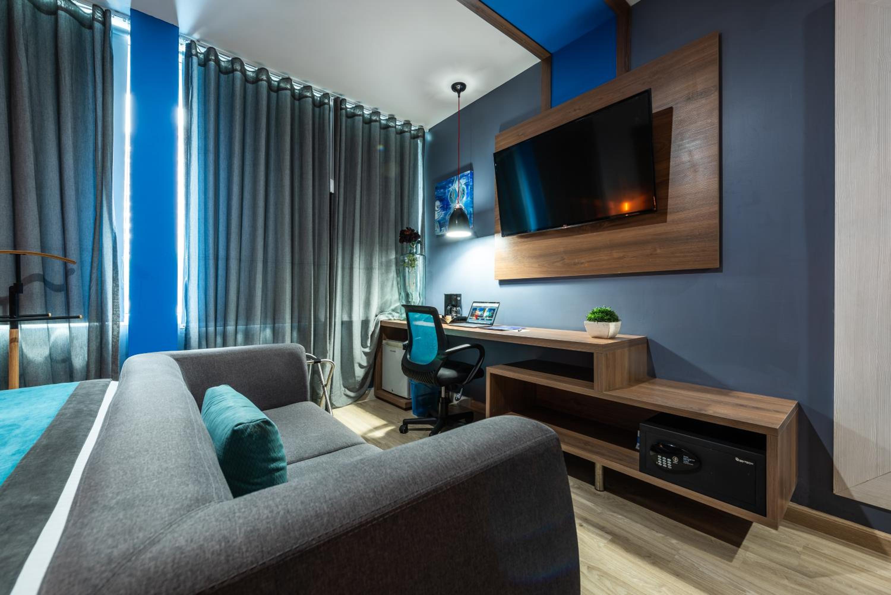 Hotel Blue Concept 17