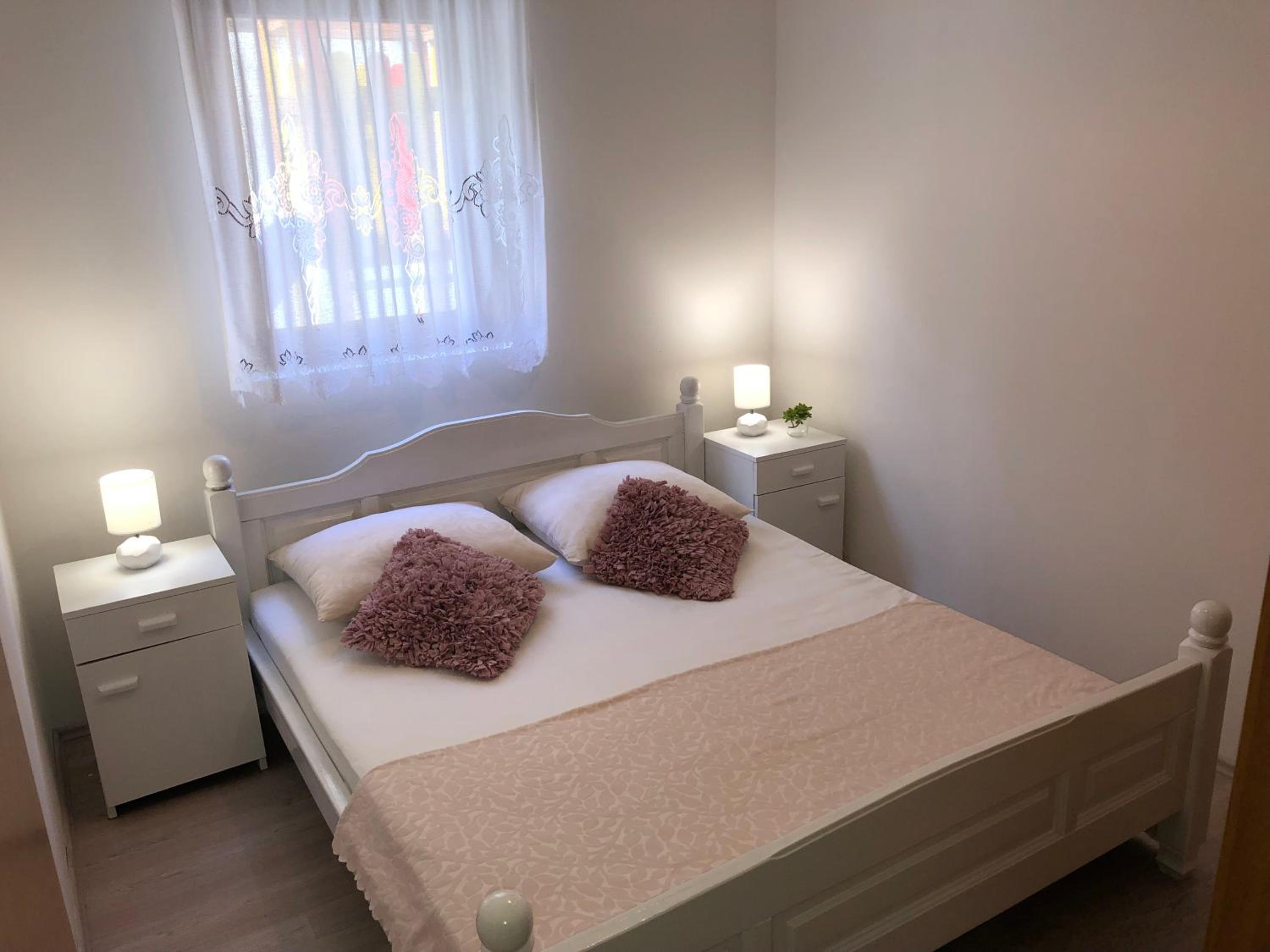 Apartments Vrdoljak