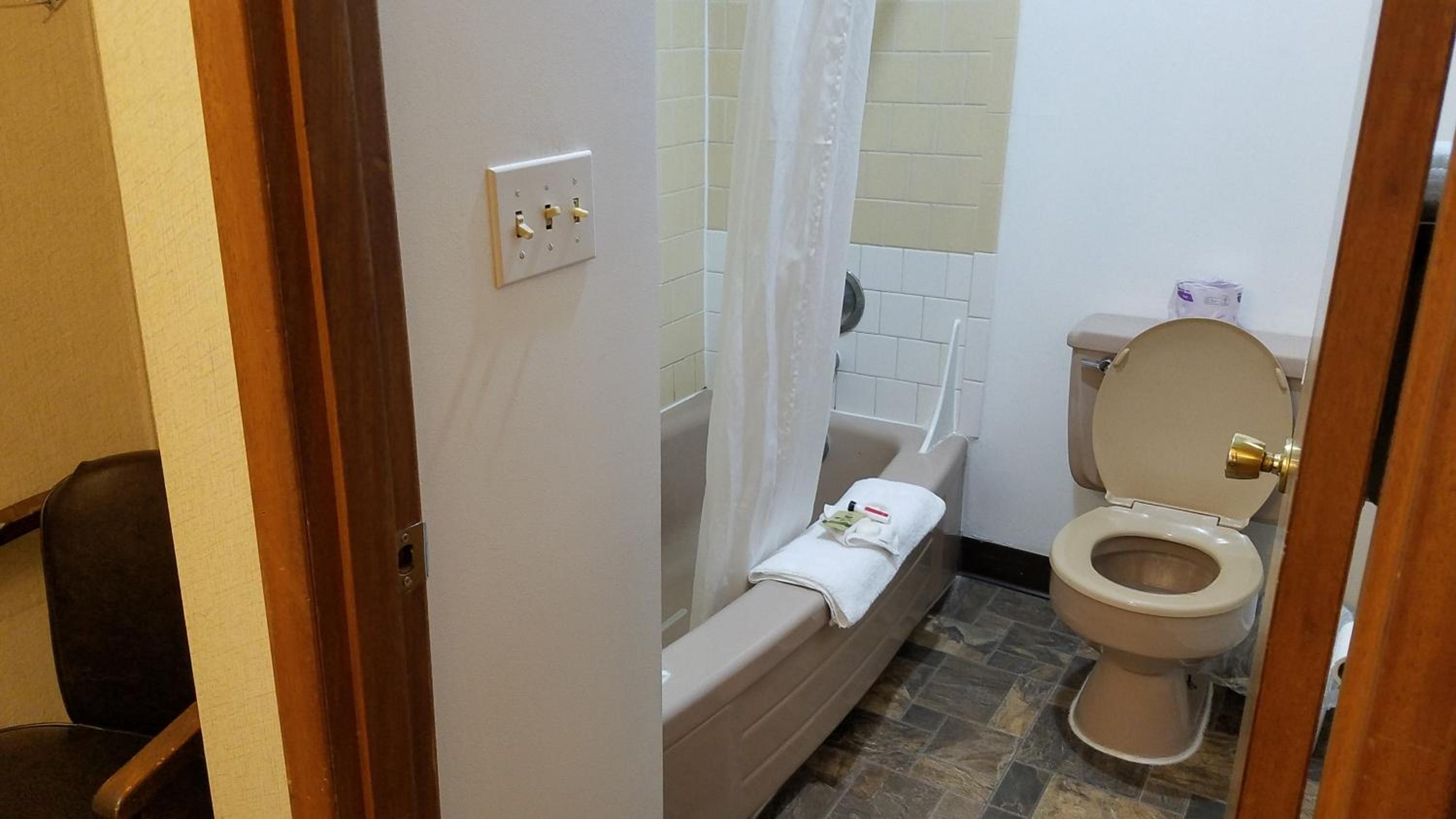 La Grande Vacations - Royal Motor Inn - Property Image 29