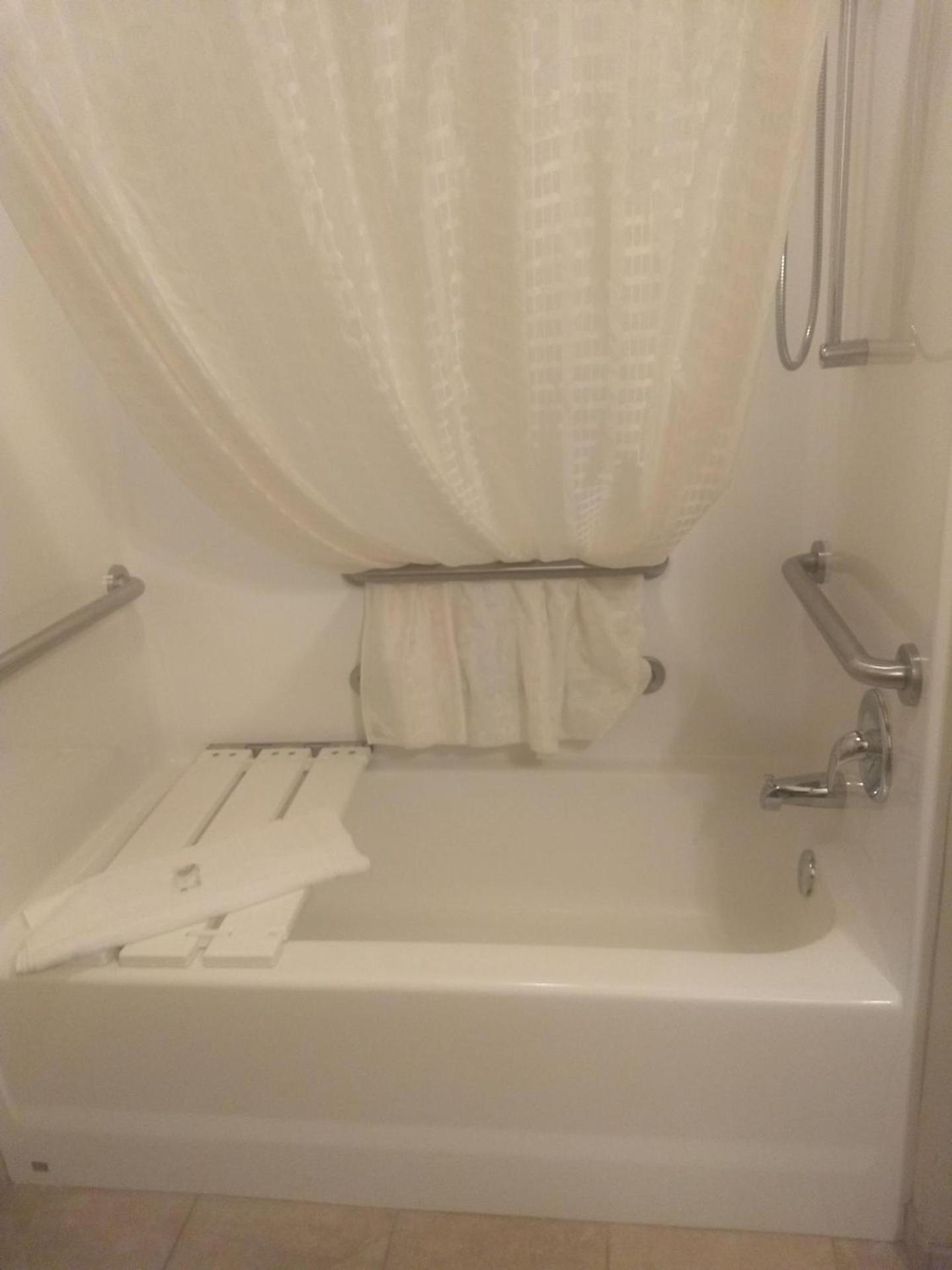 AmeriVu inn and Suites - Crookston