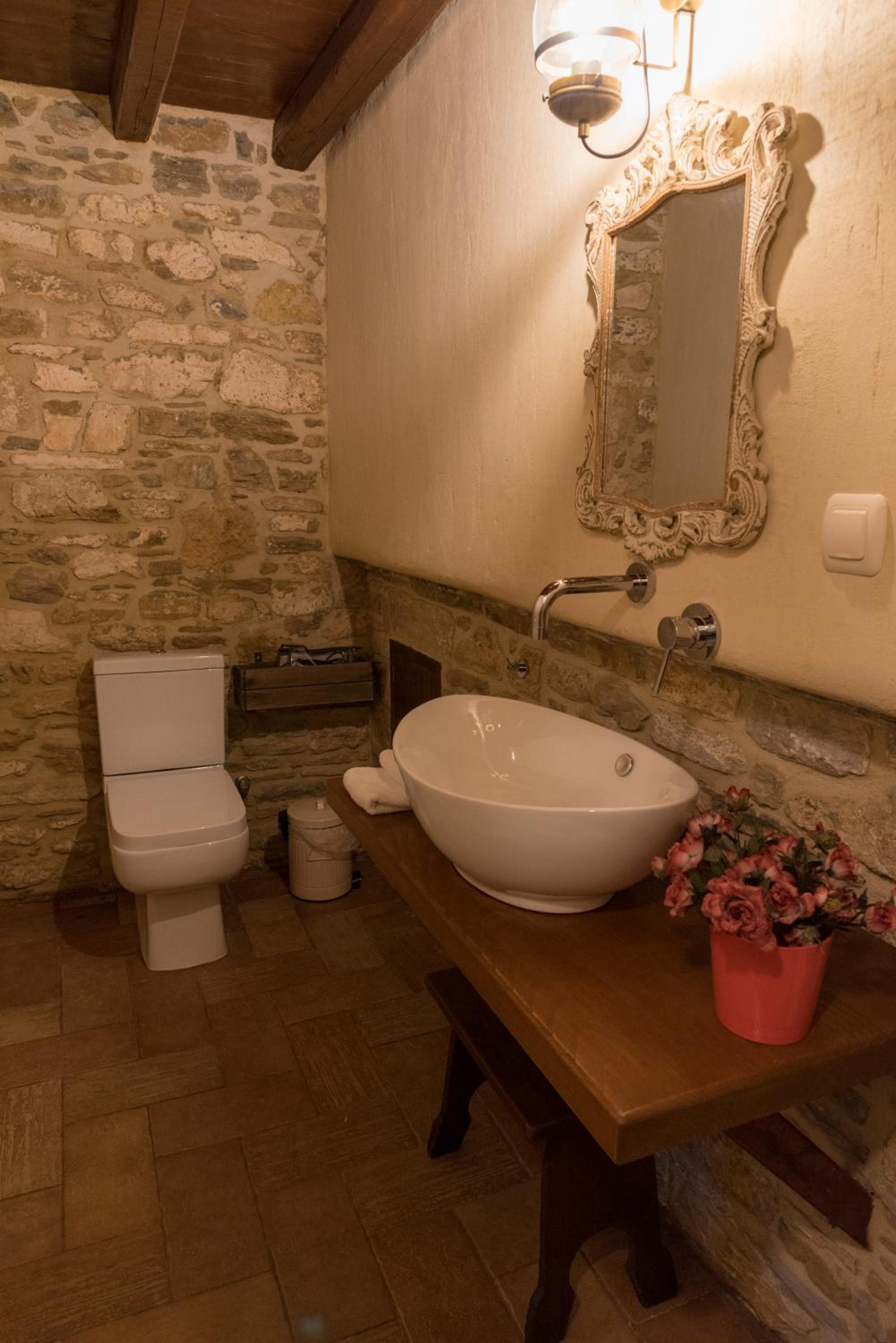 Photo 43