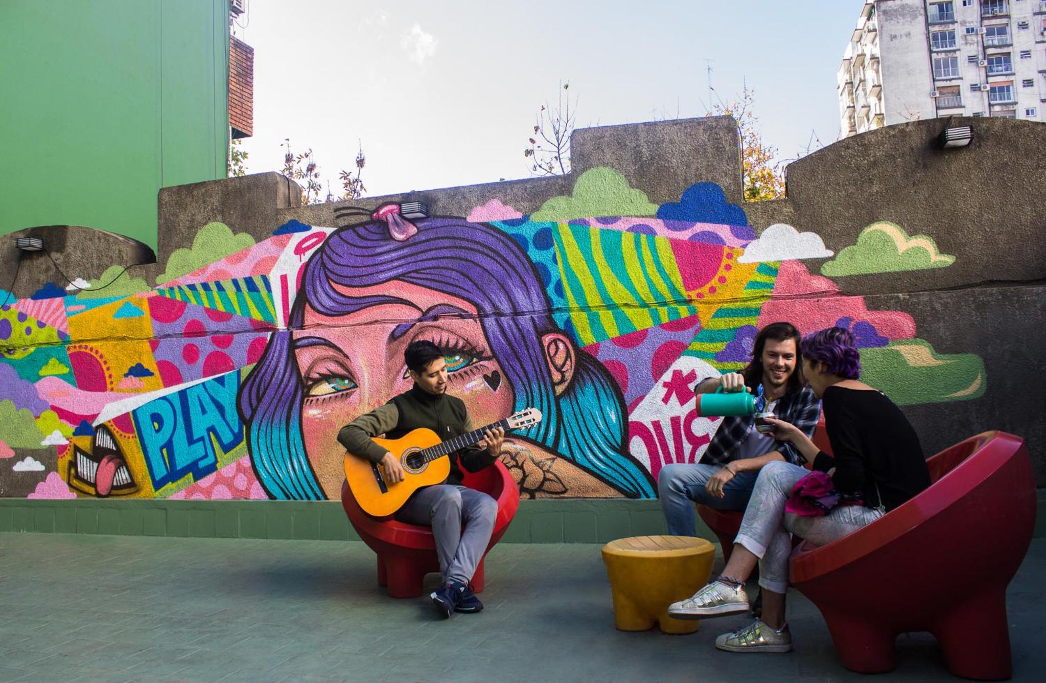 Play Hostel Arcos - Image 5