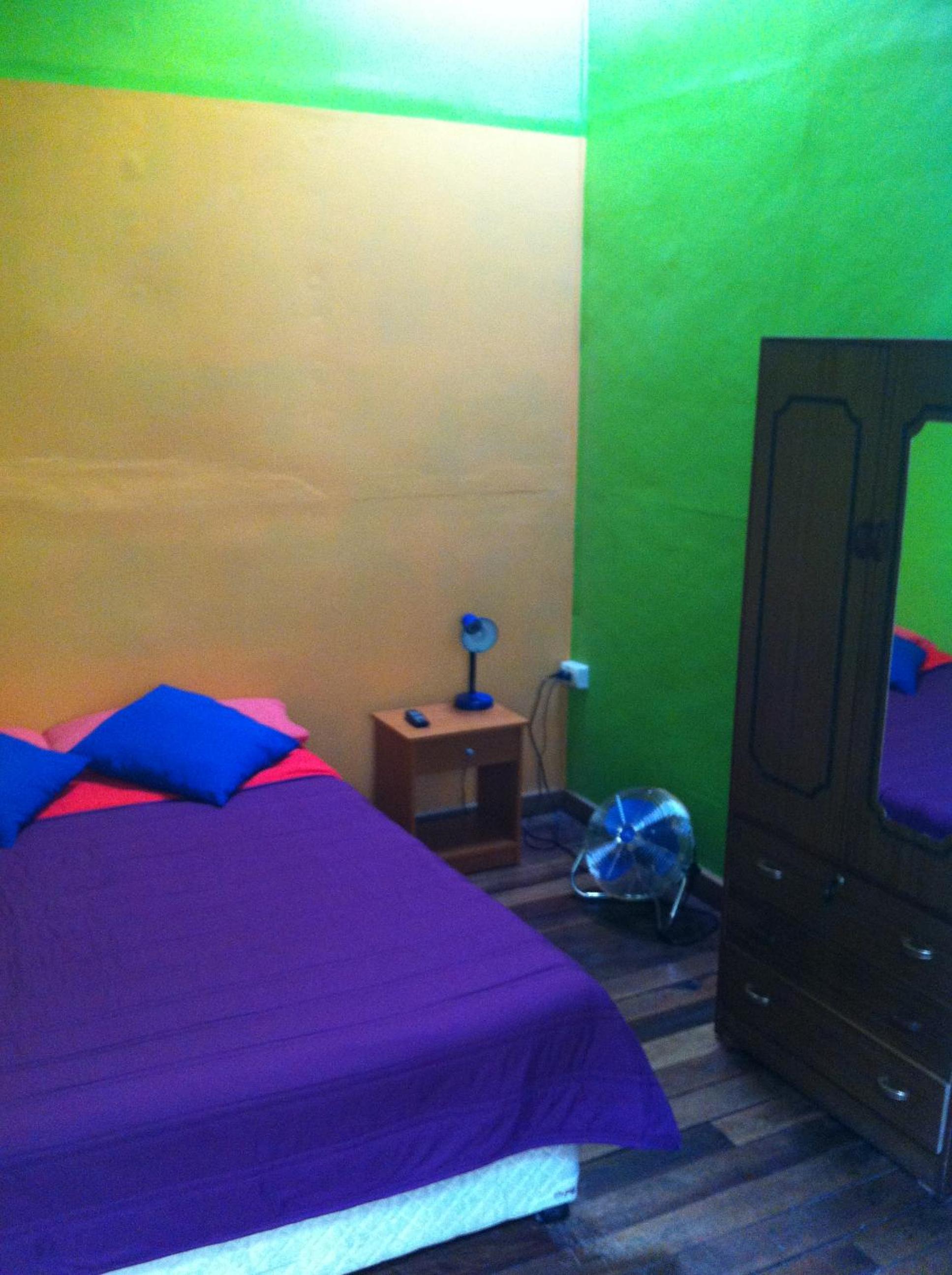Hostal Tricontinental