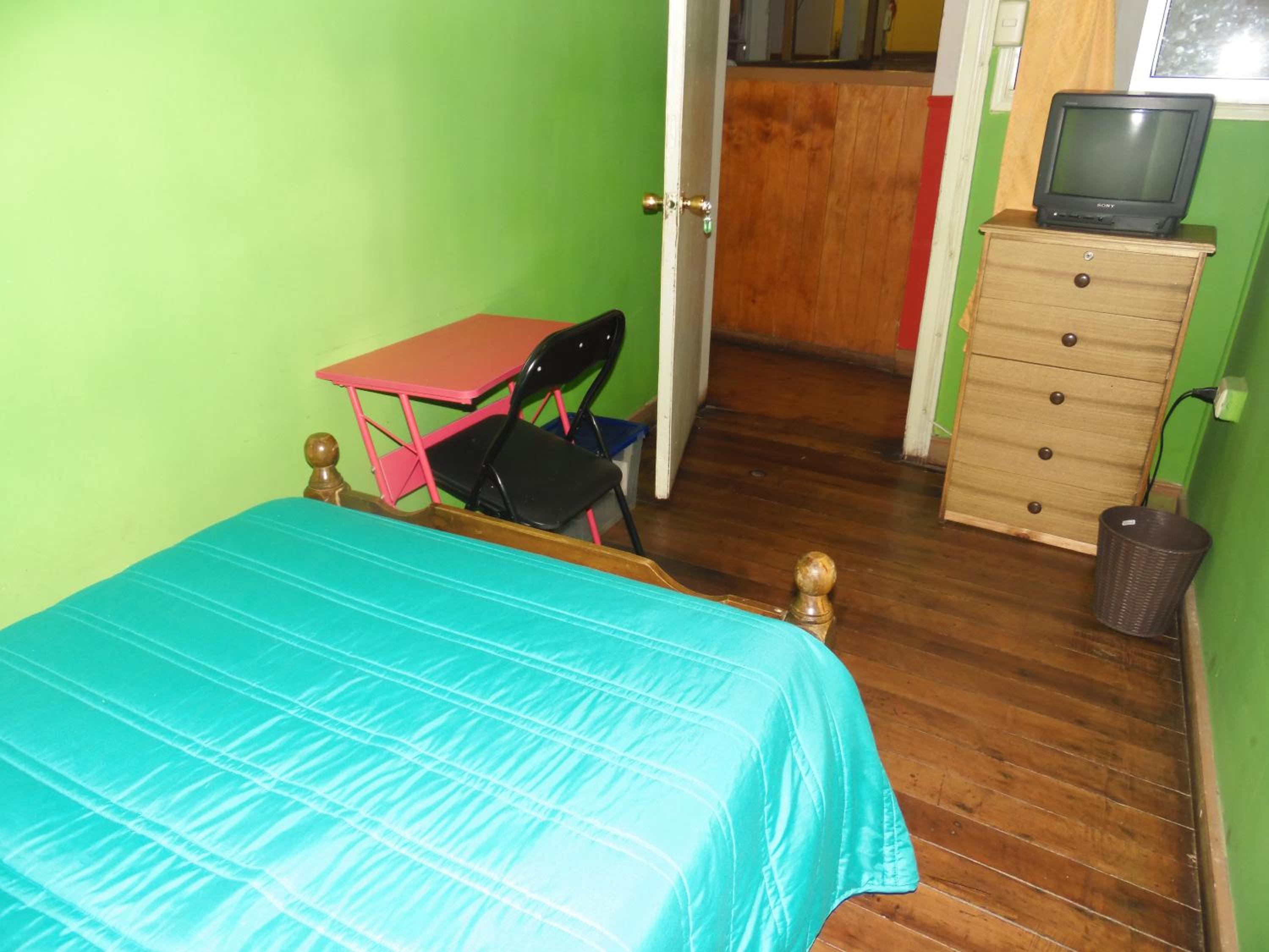 Hostal Tricontinental