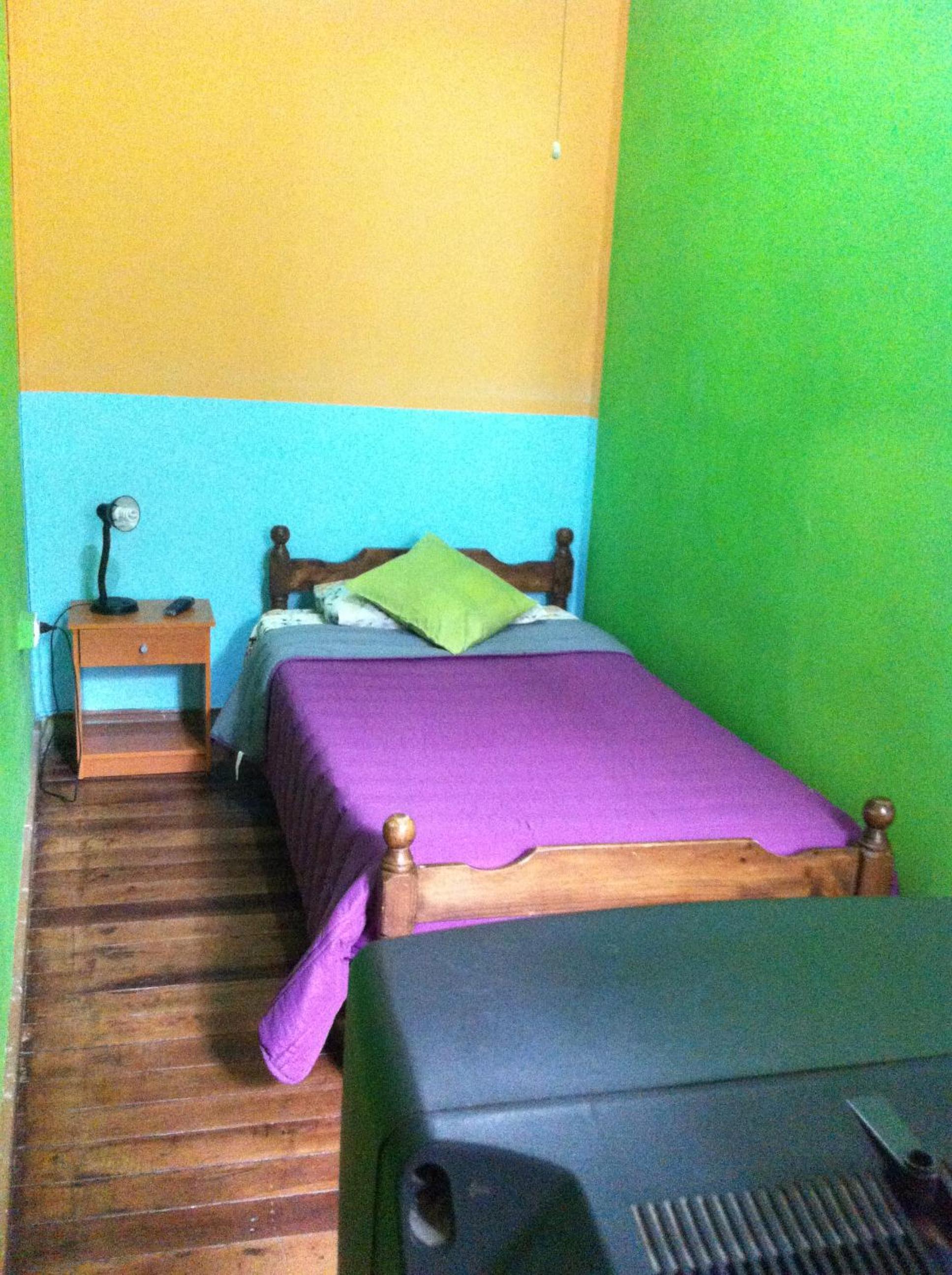 Hostal Tricontinental