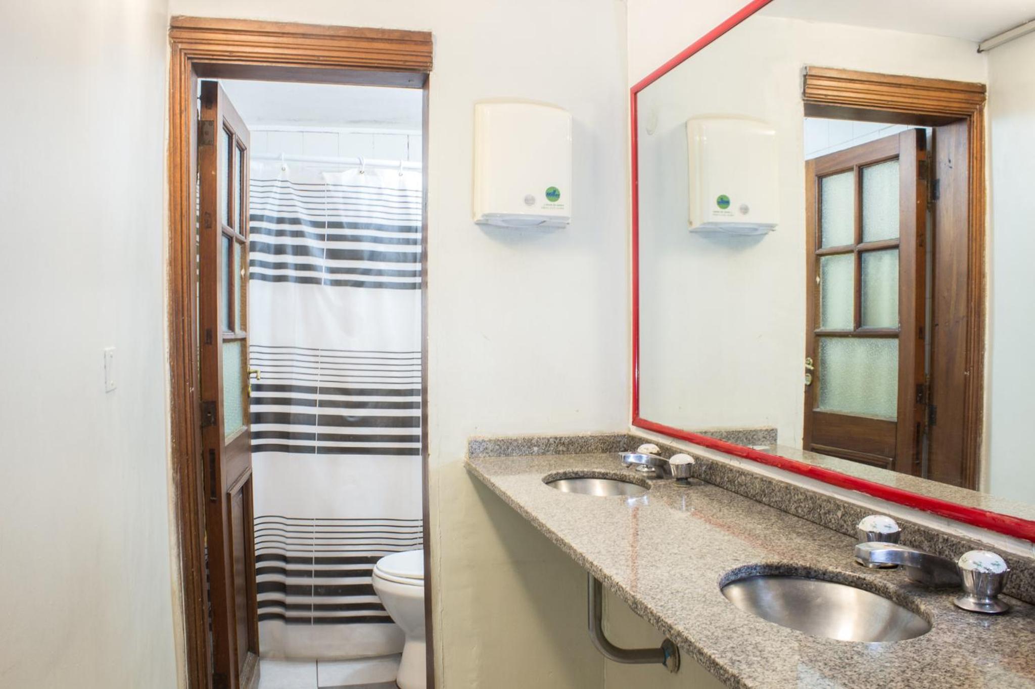 Play Hostel Arcos - Image 3