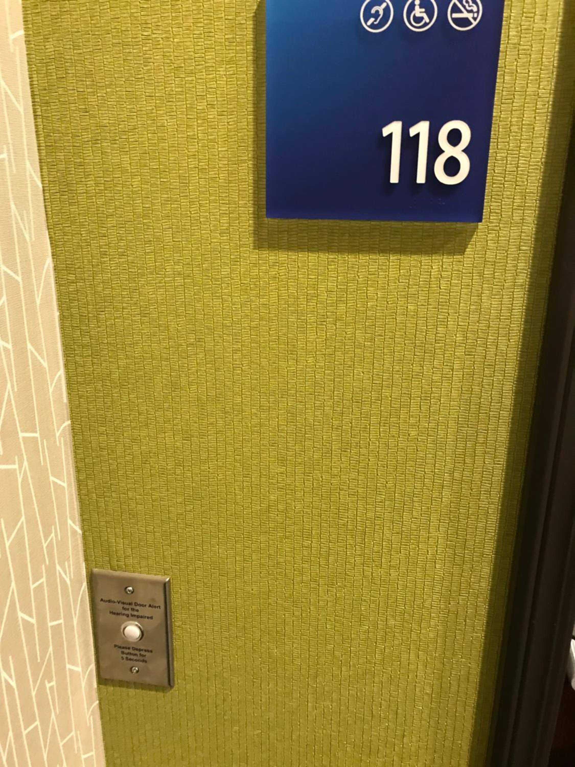 Holiday Inn Express  Suites - Pittsburgh - Monroeville, an IHG Hotel - Property Image 9