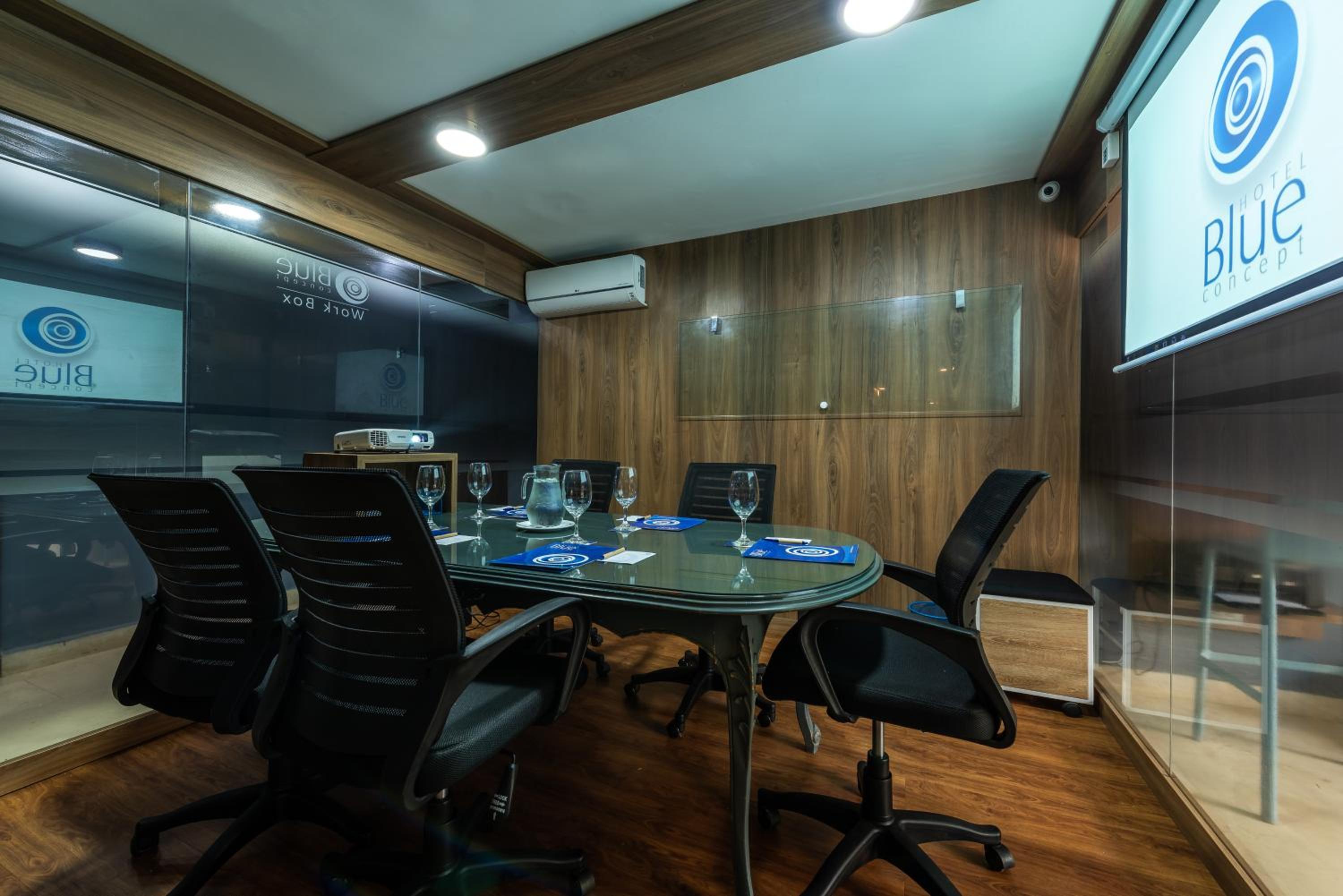 Hotel Blue Concept 1