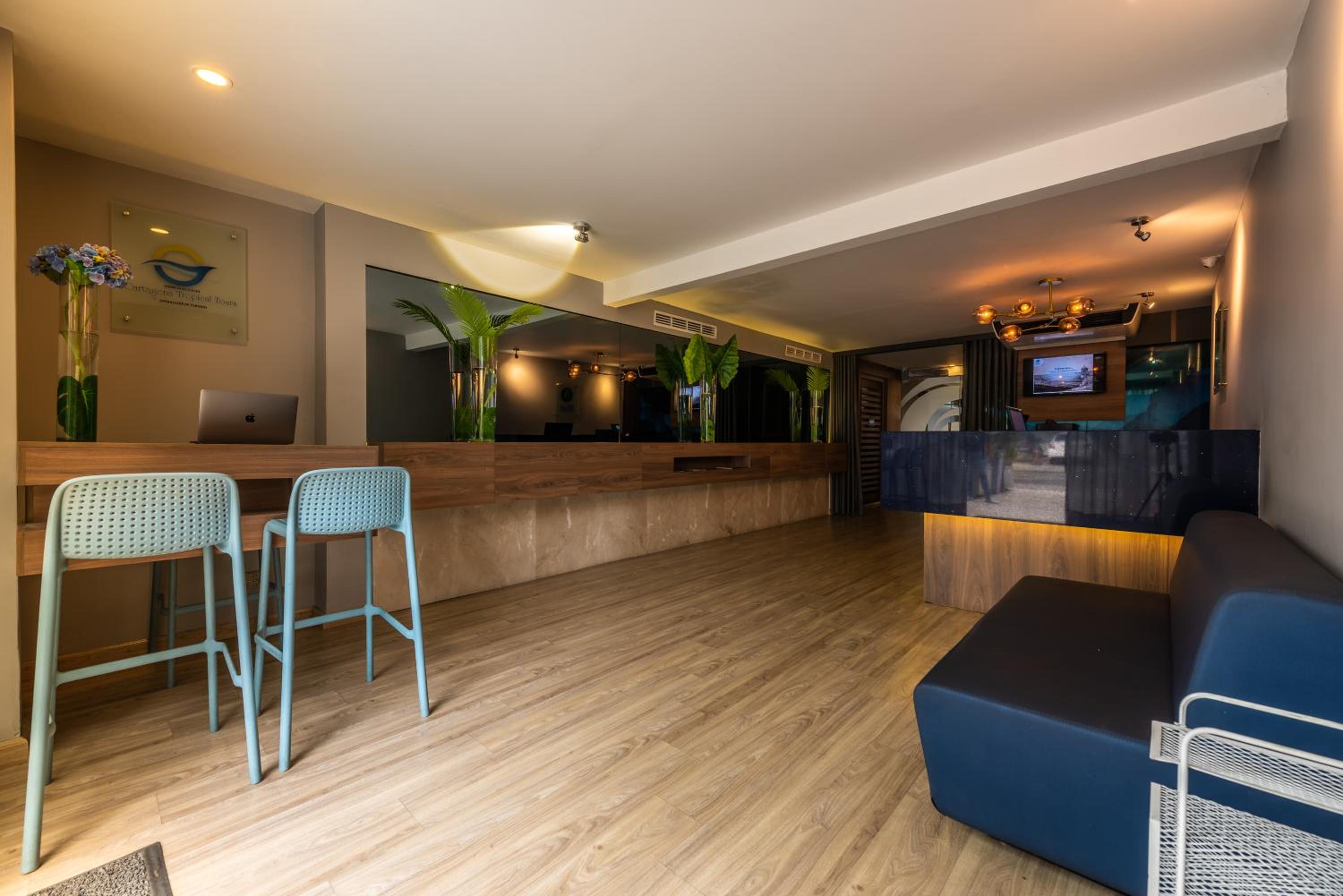 Hotel Blue Concept 12
