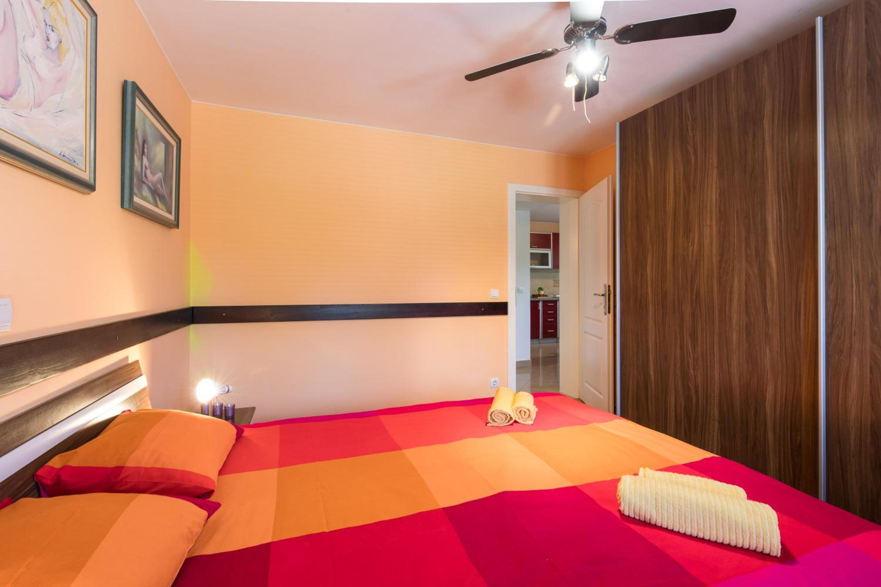 Apartment Josip Malin view 5