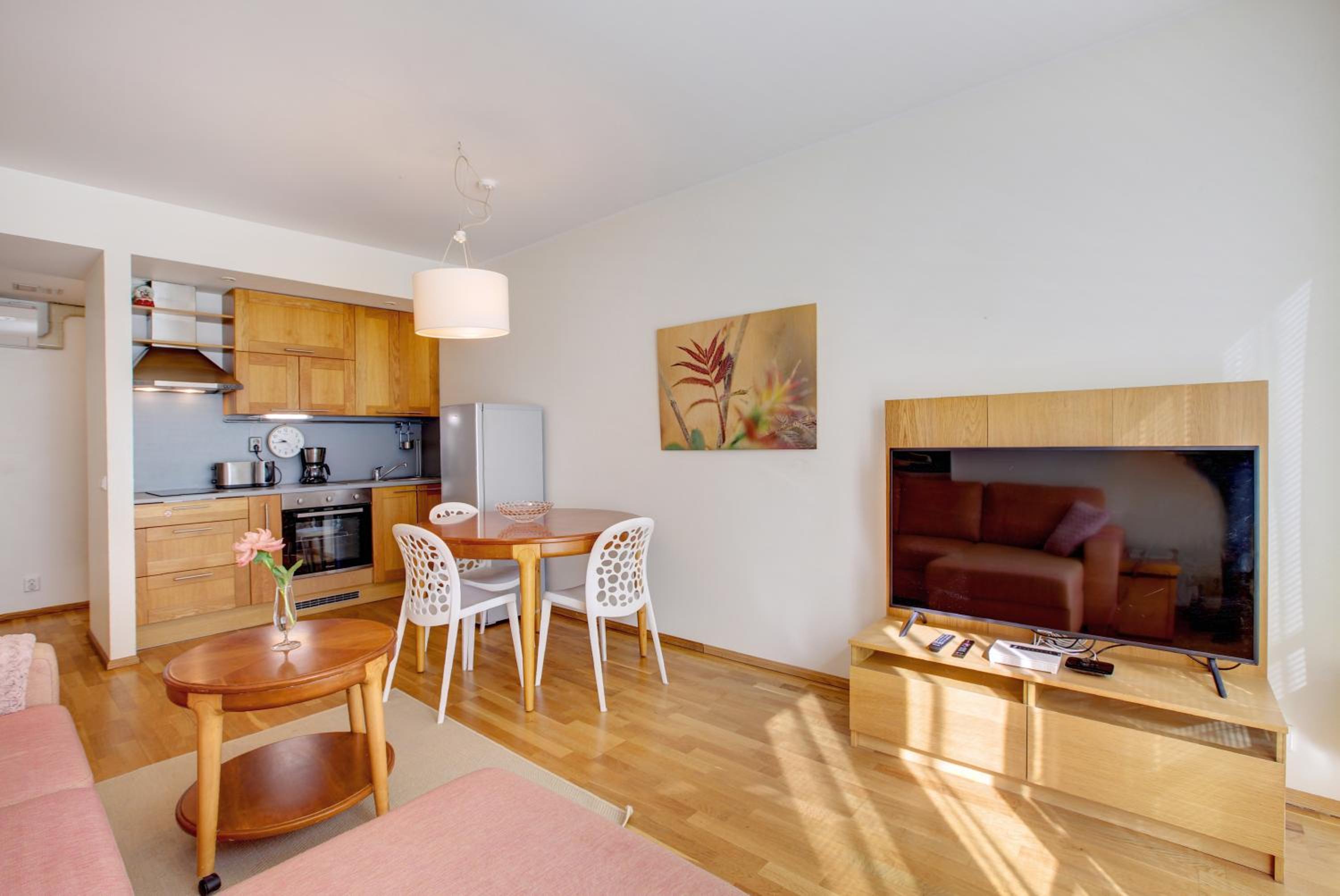Solar Apartments - Liberty Square view 5