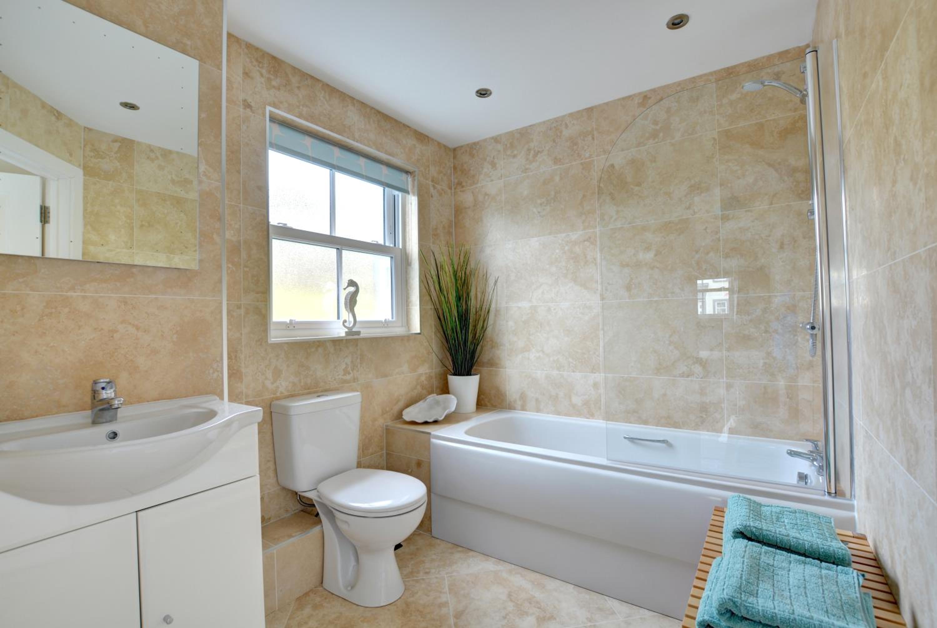 5 Bed in Amroth oc-pw9067
