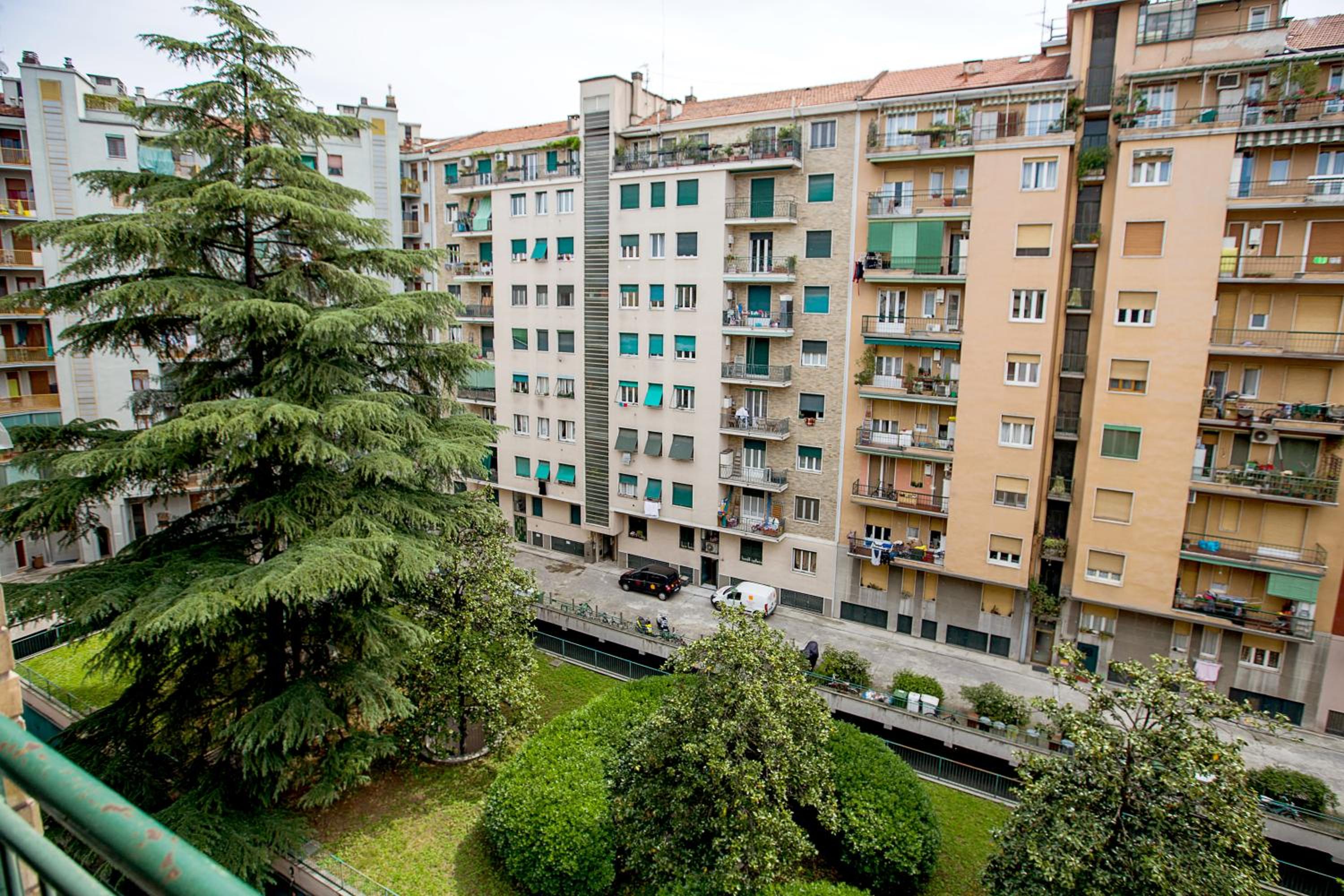Lorenteggio Studio Apt