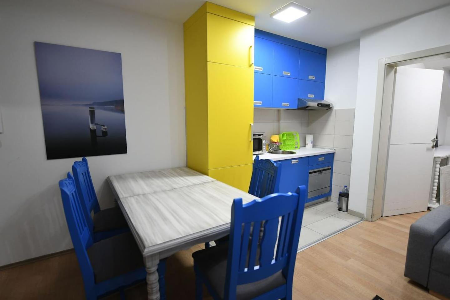 Cozy and Lovely Appartment view 4
