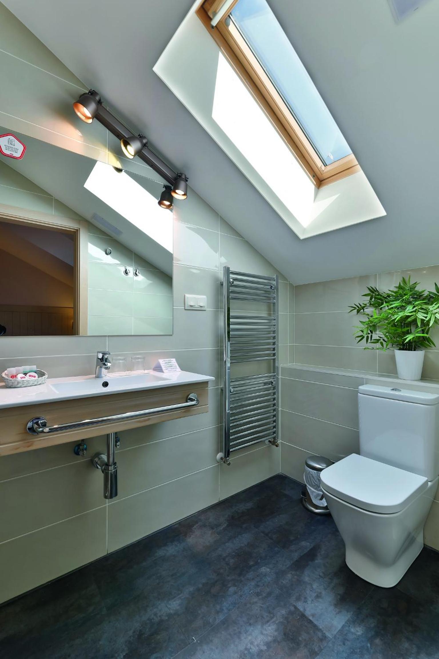 Hostal La Chata by Vivere Stays 2
