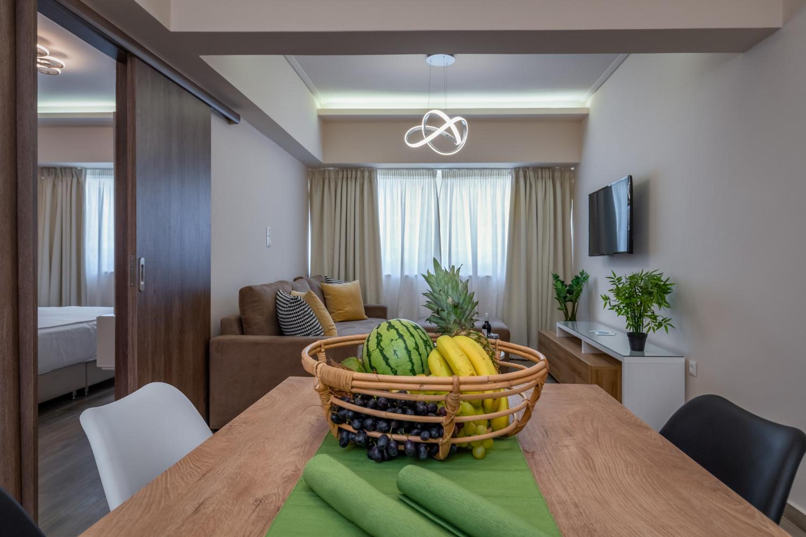 Amazing Apartments @ Aiolou Str.