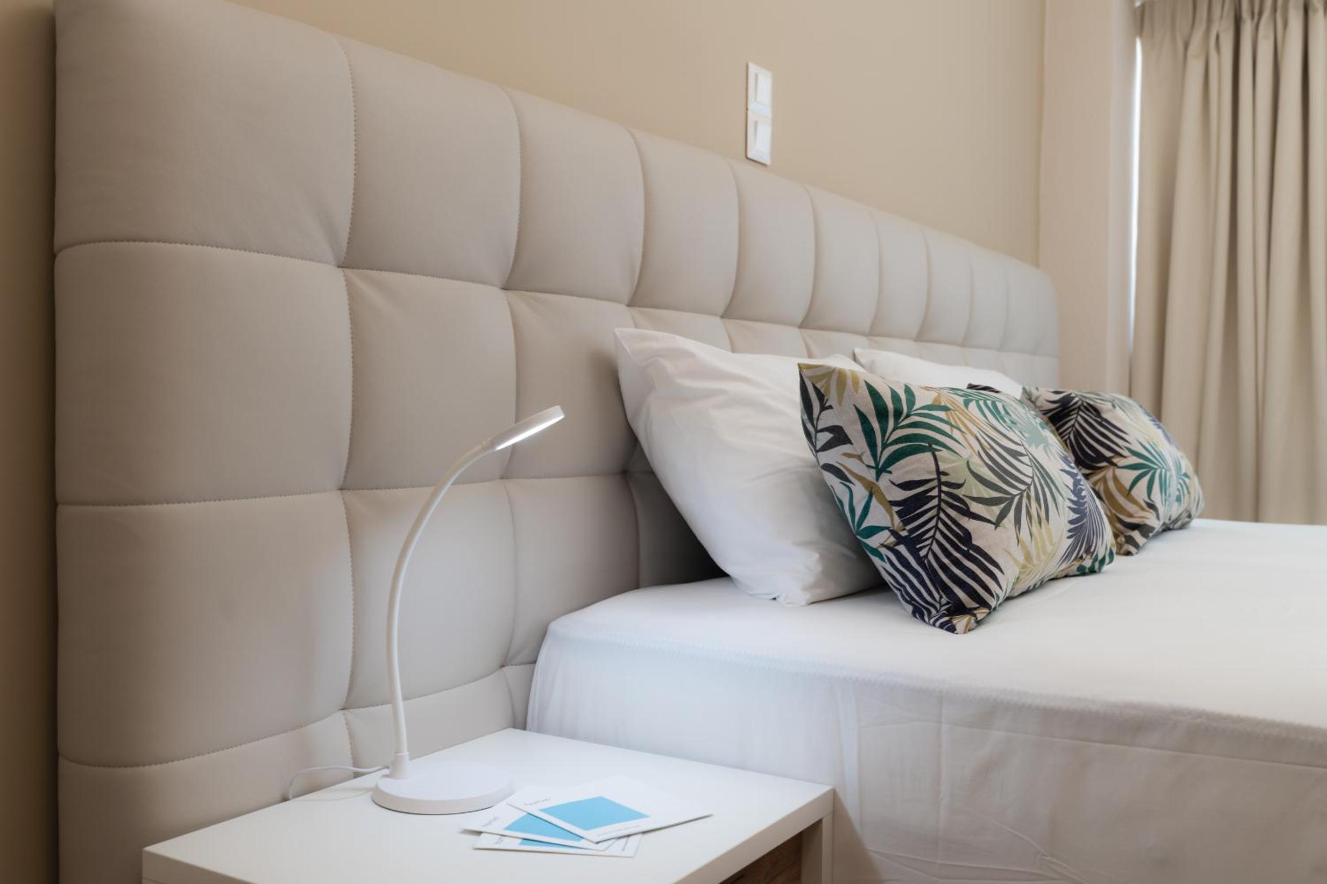 Amazing Apartments @ Aiolou Str.