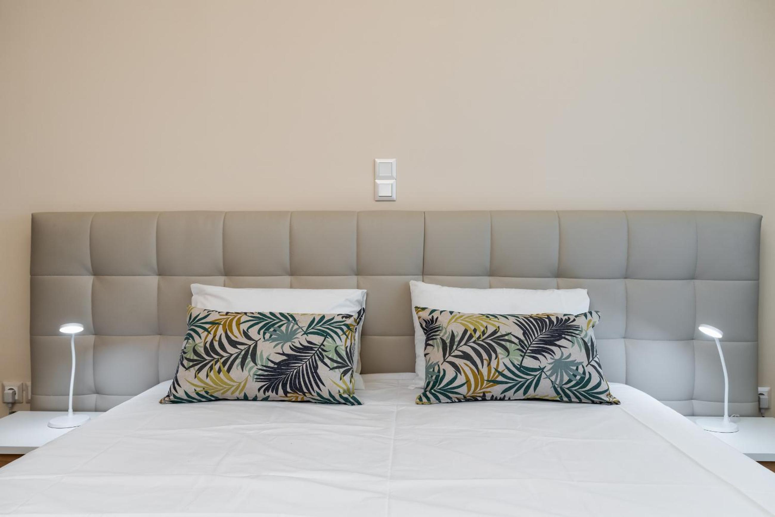 Amazing Apartments @ Aiolou Str.