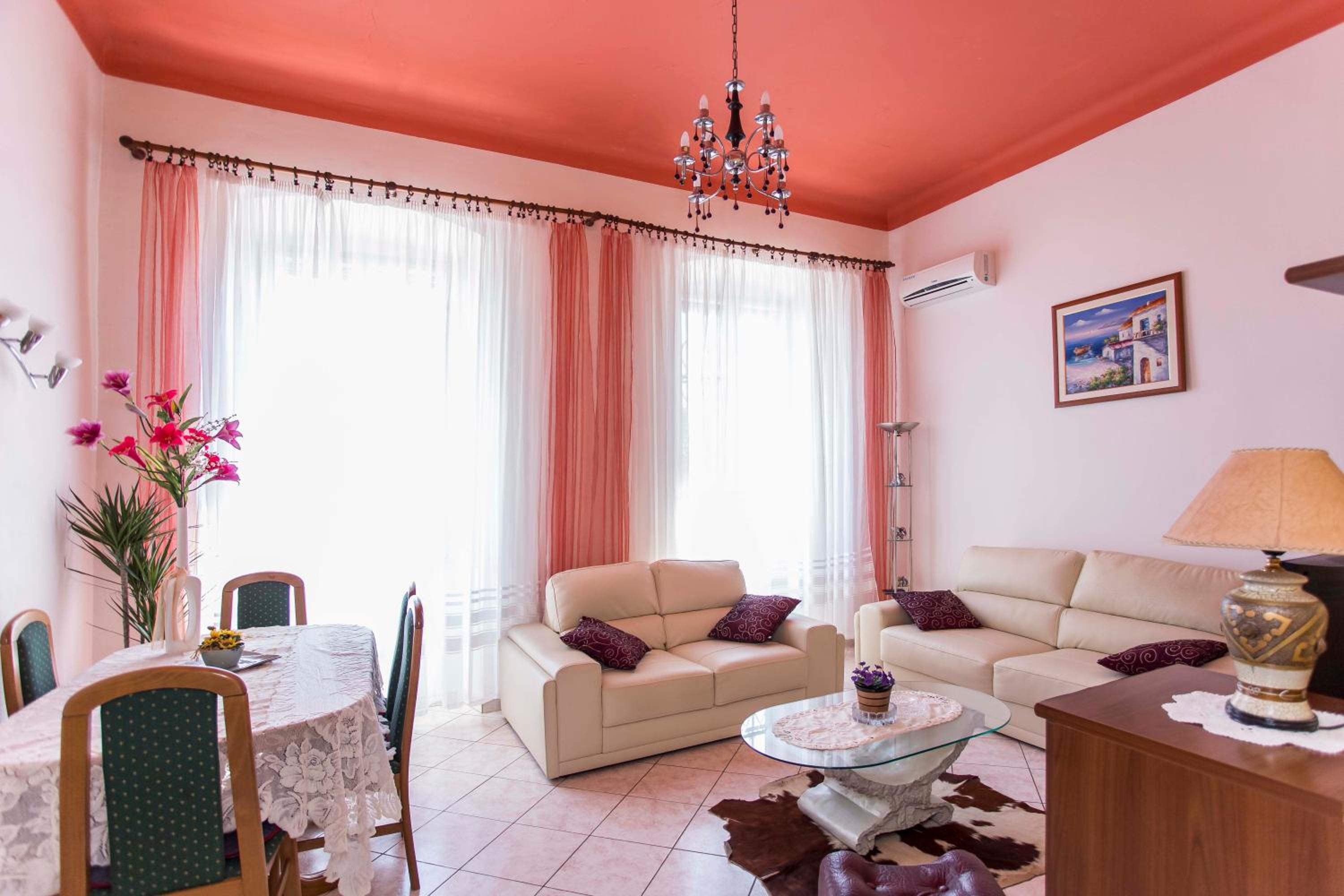 emanuel apartman