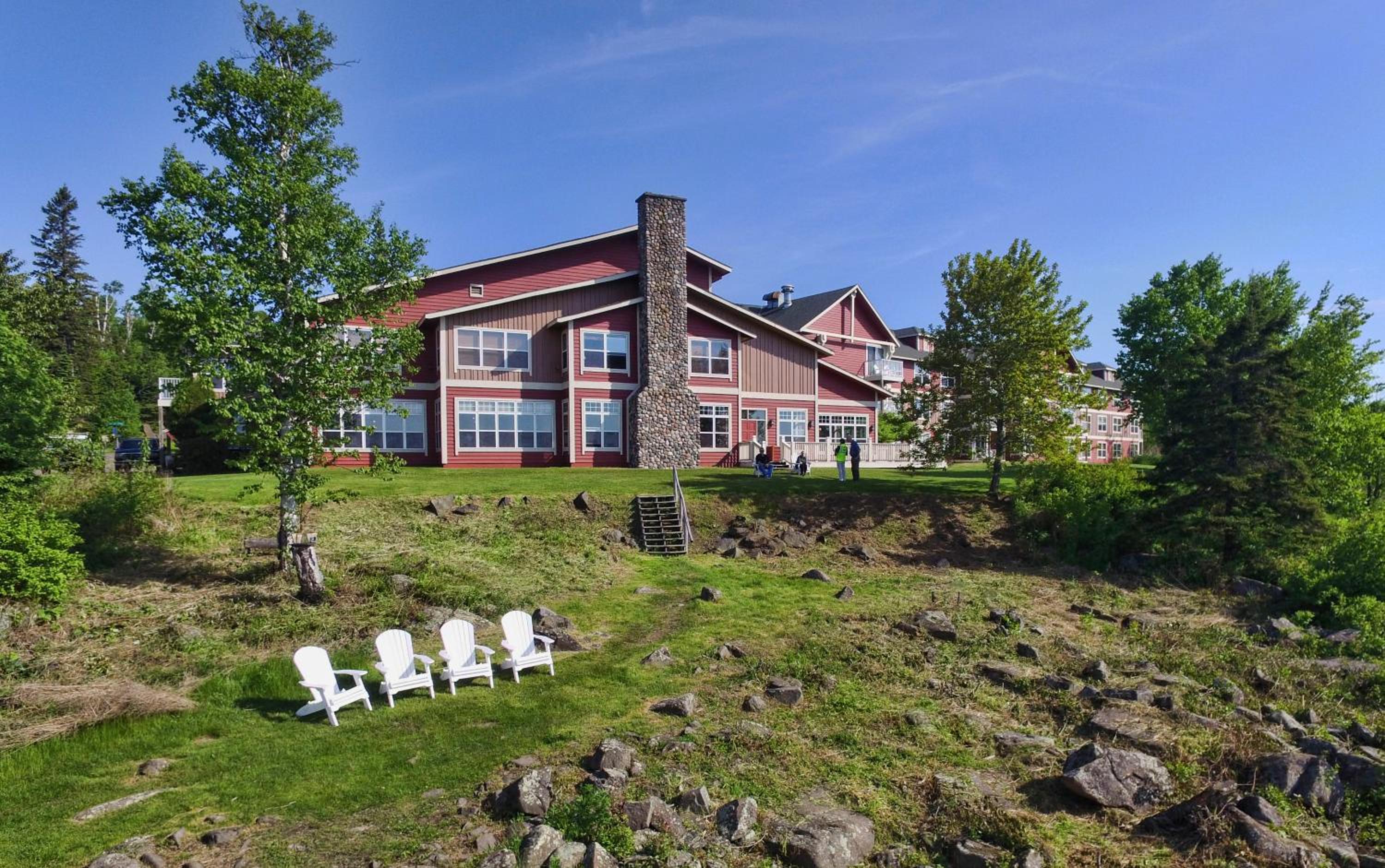 Cove Point Lodge