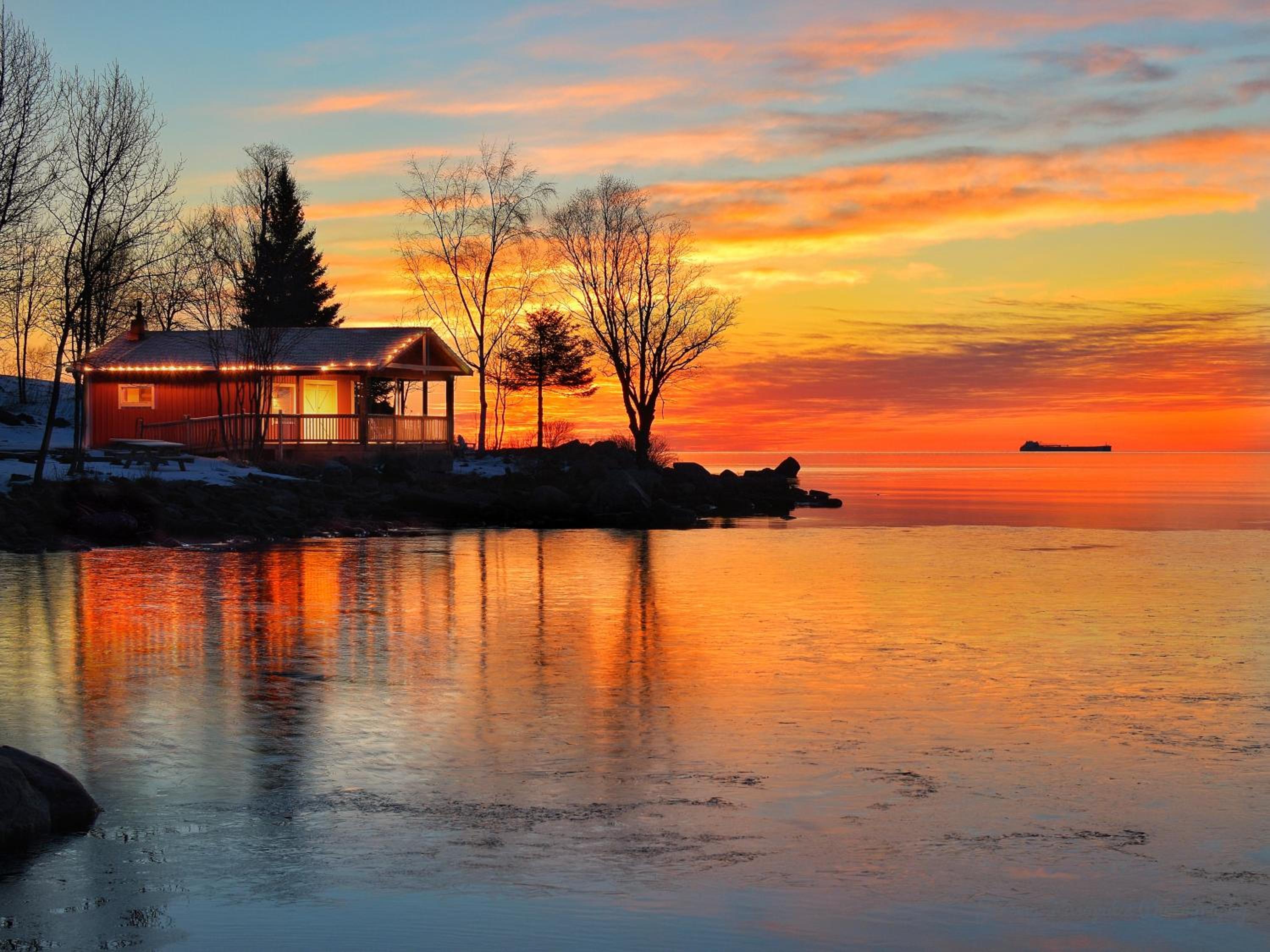 Cove Point Lodge