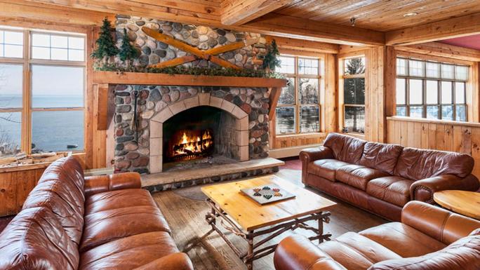 Cove Point Lodge