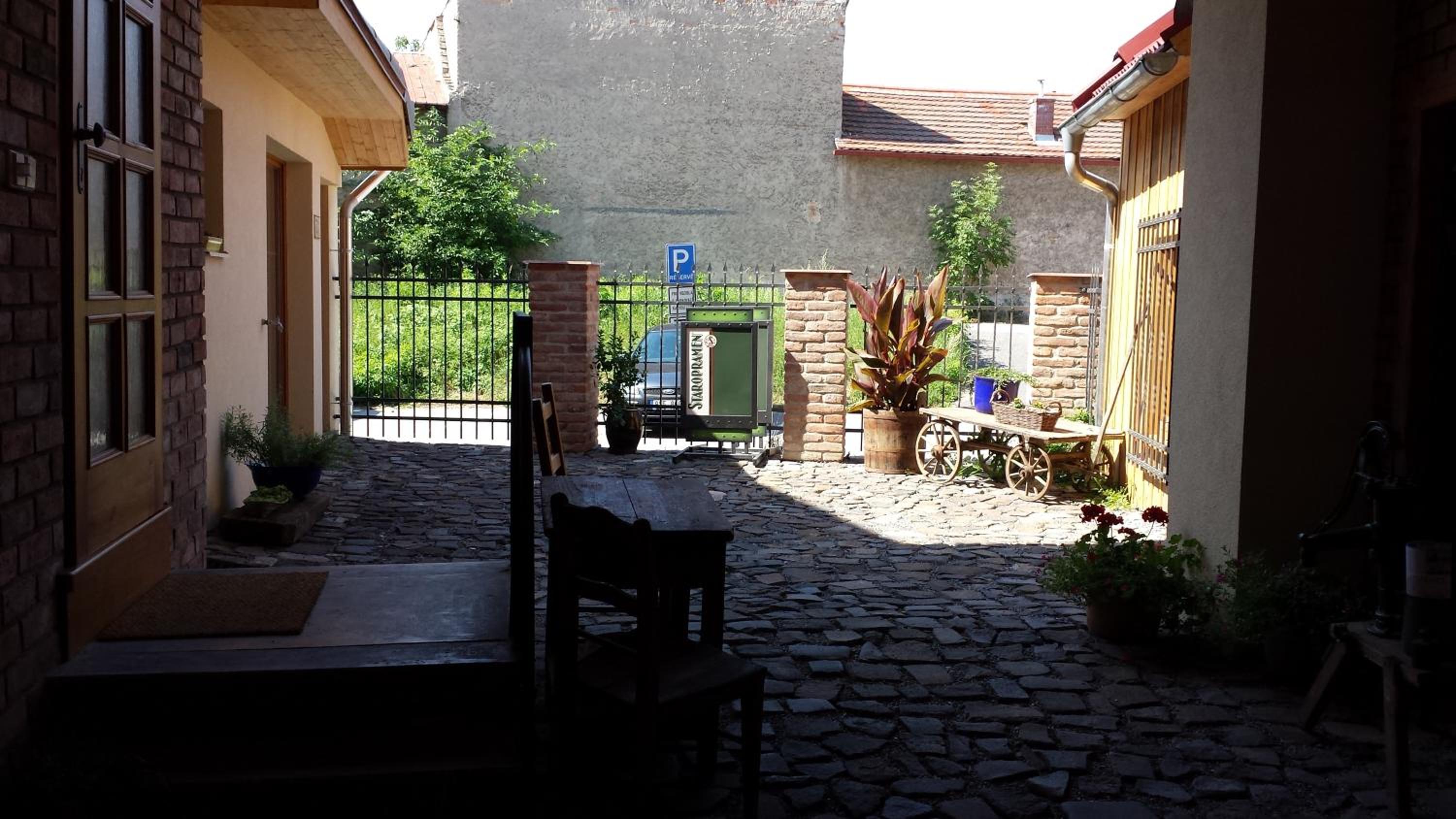 Photo 48