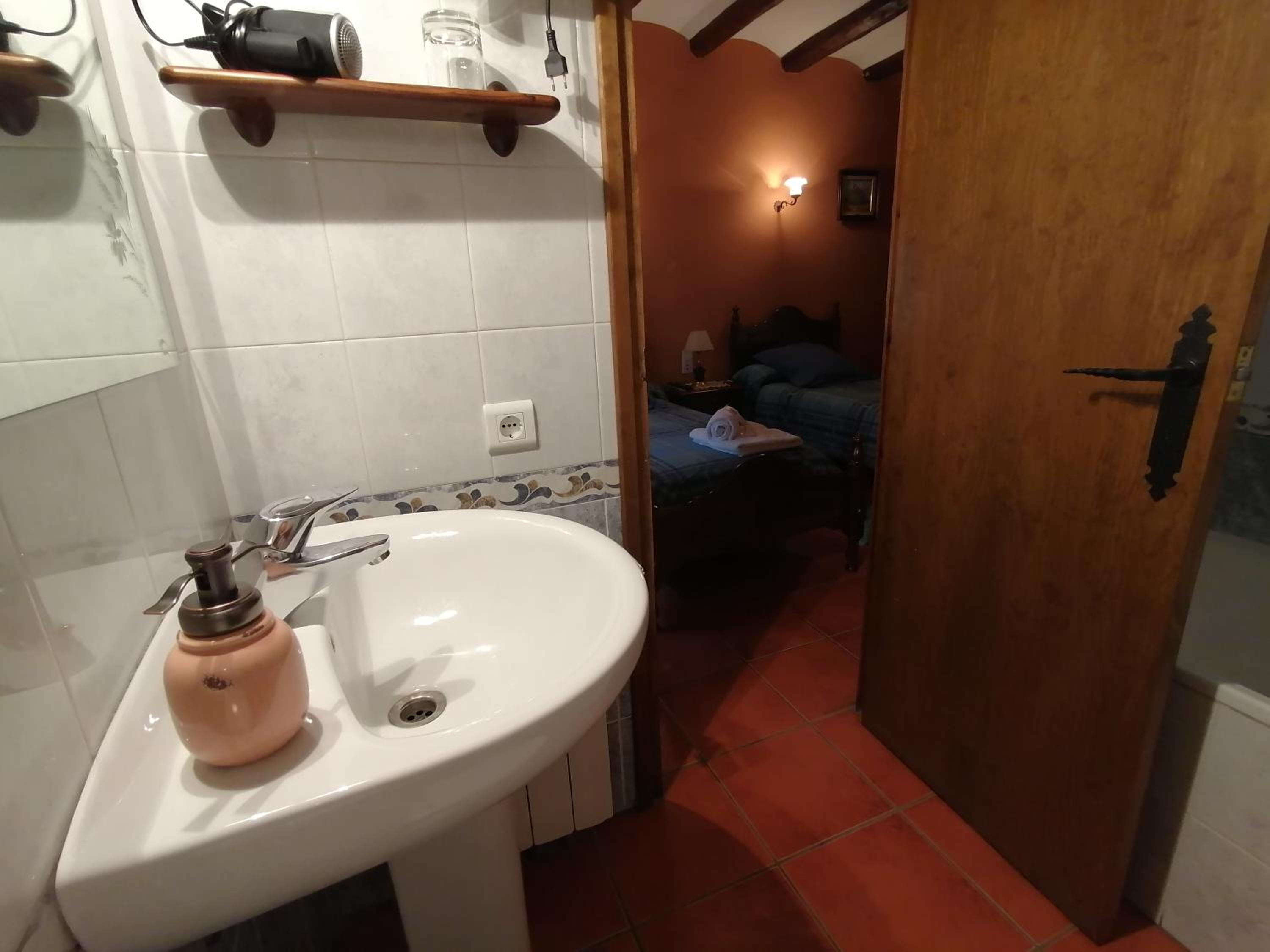 Photo 42