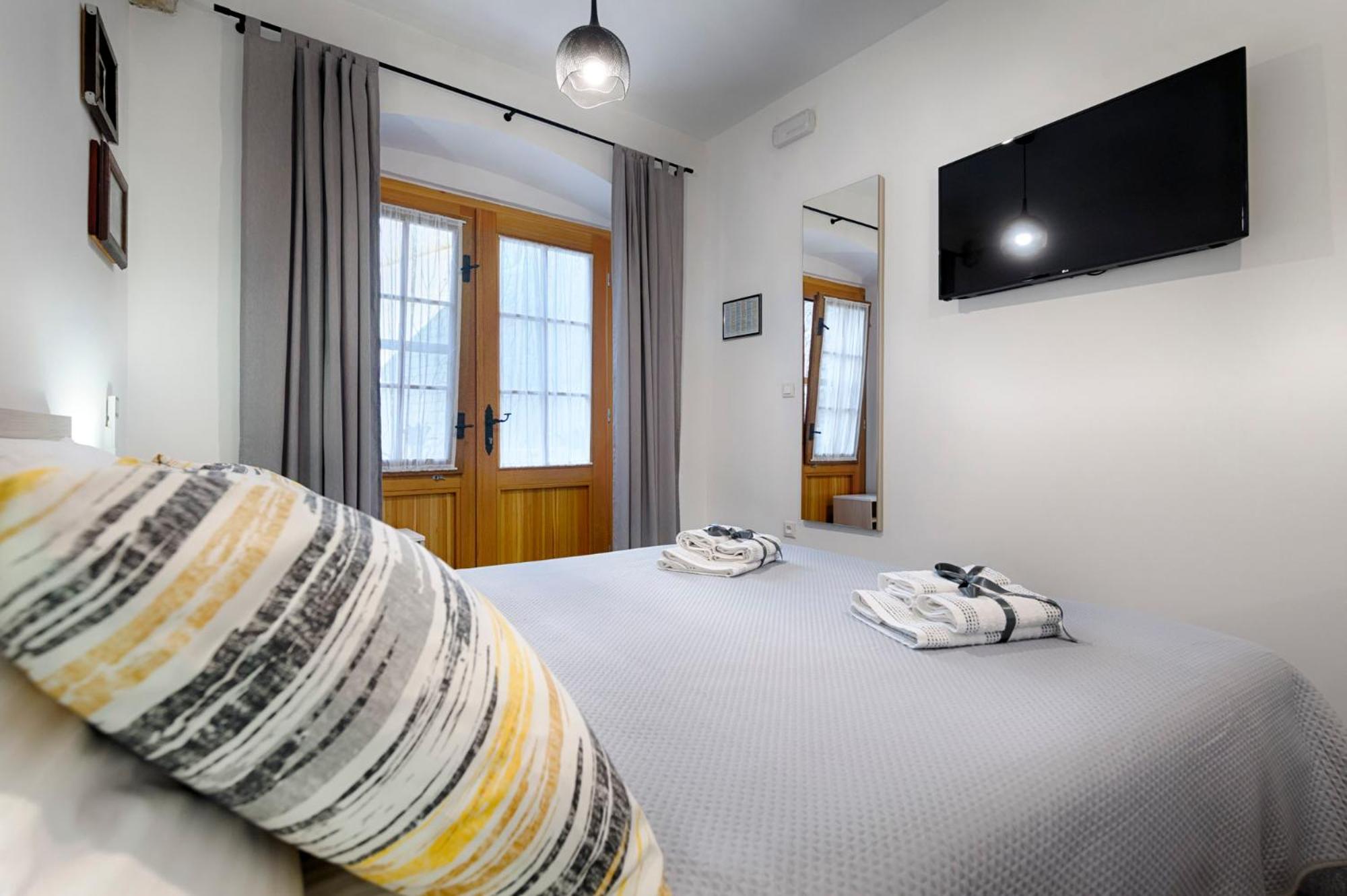 En Suite Room Demaria view 5
