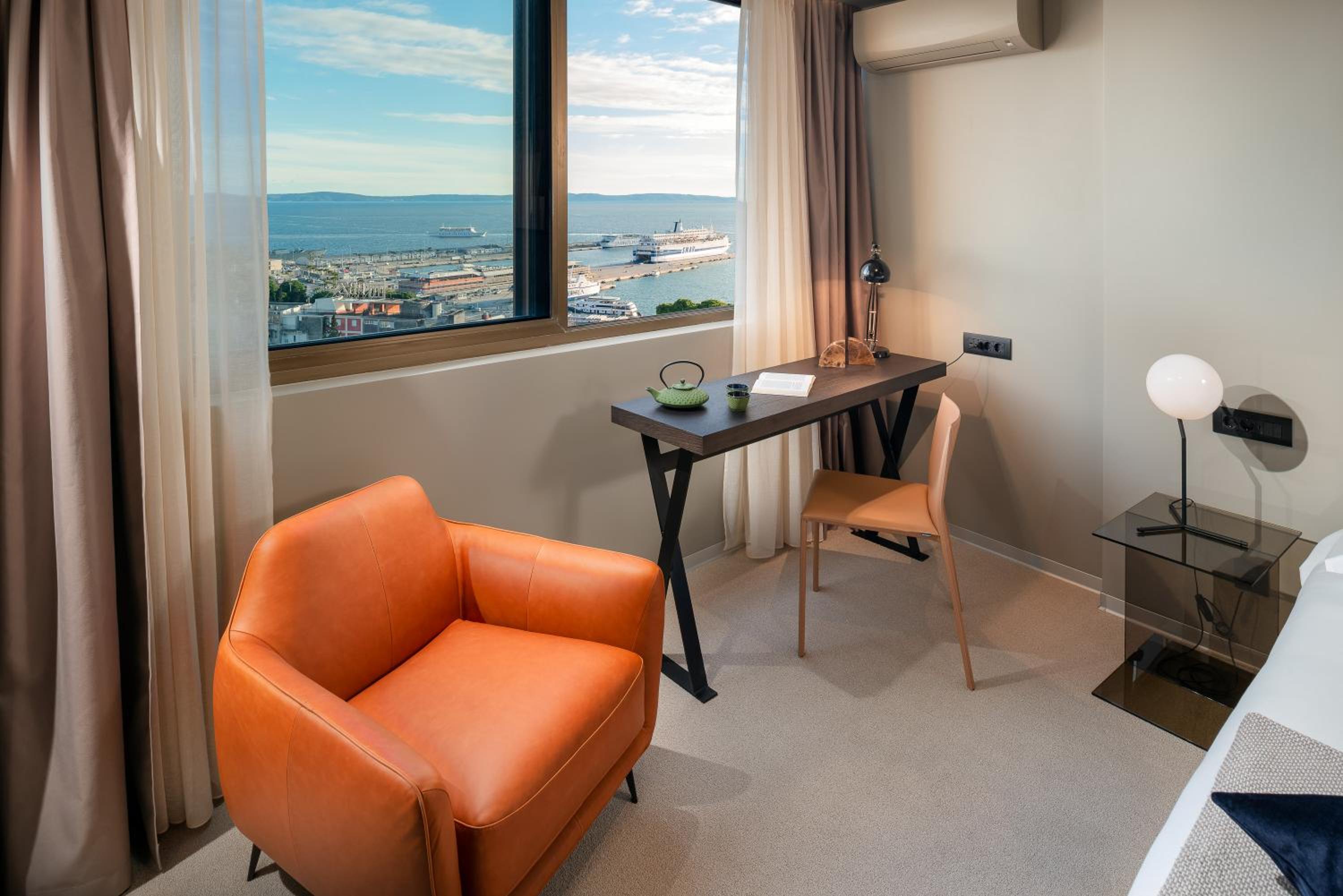 Royal Suites Sky photo 5
