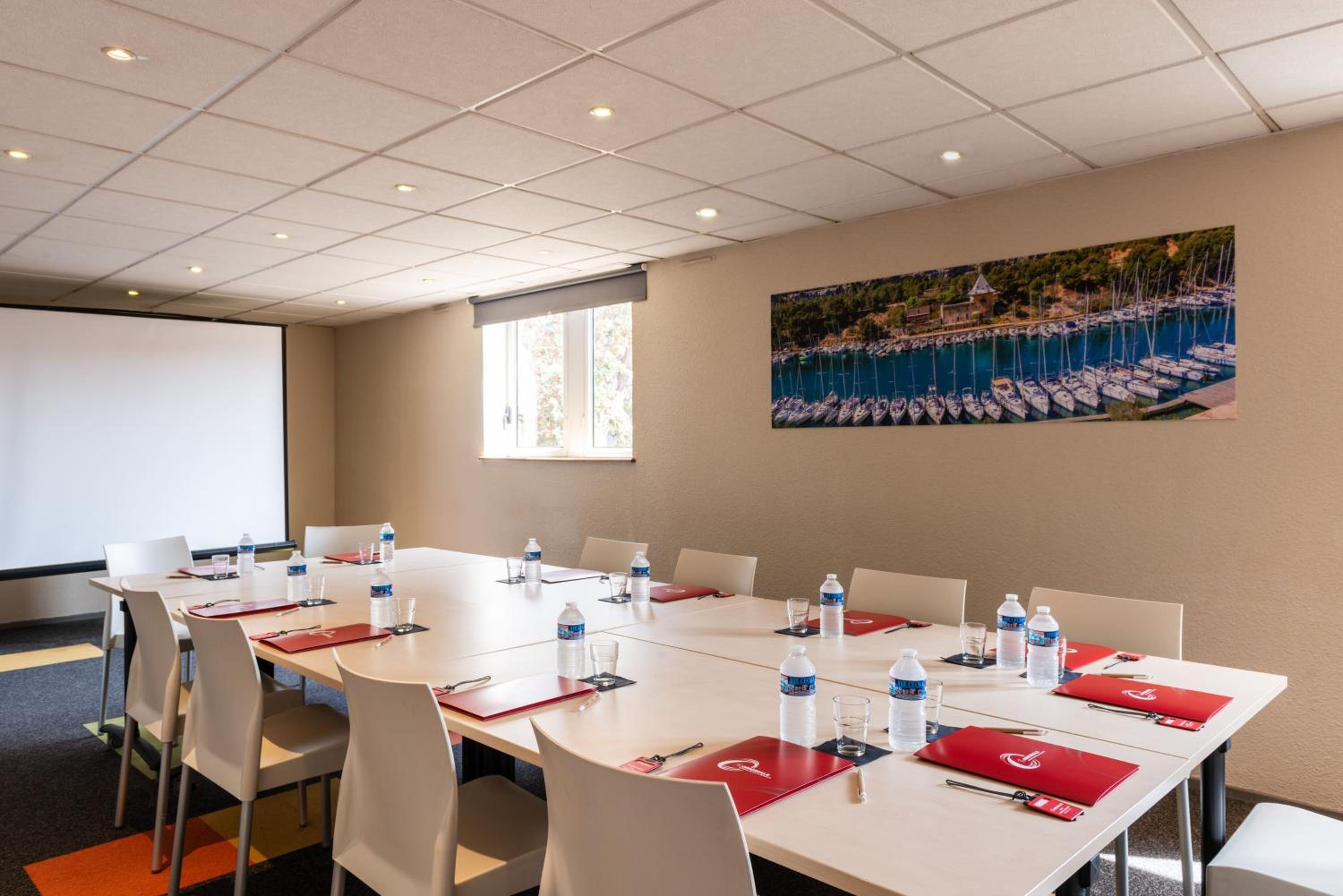 Vitrolles Vacations - The Originals City Hotel Marseille Aeroport - Property Image 5