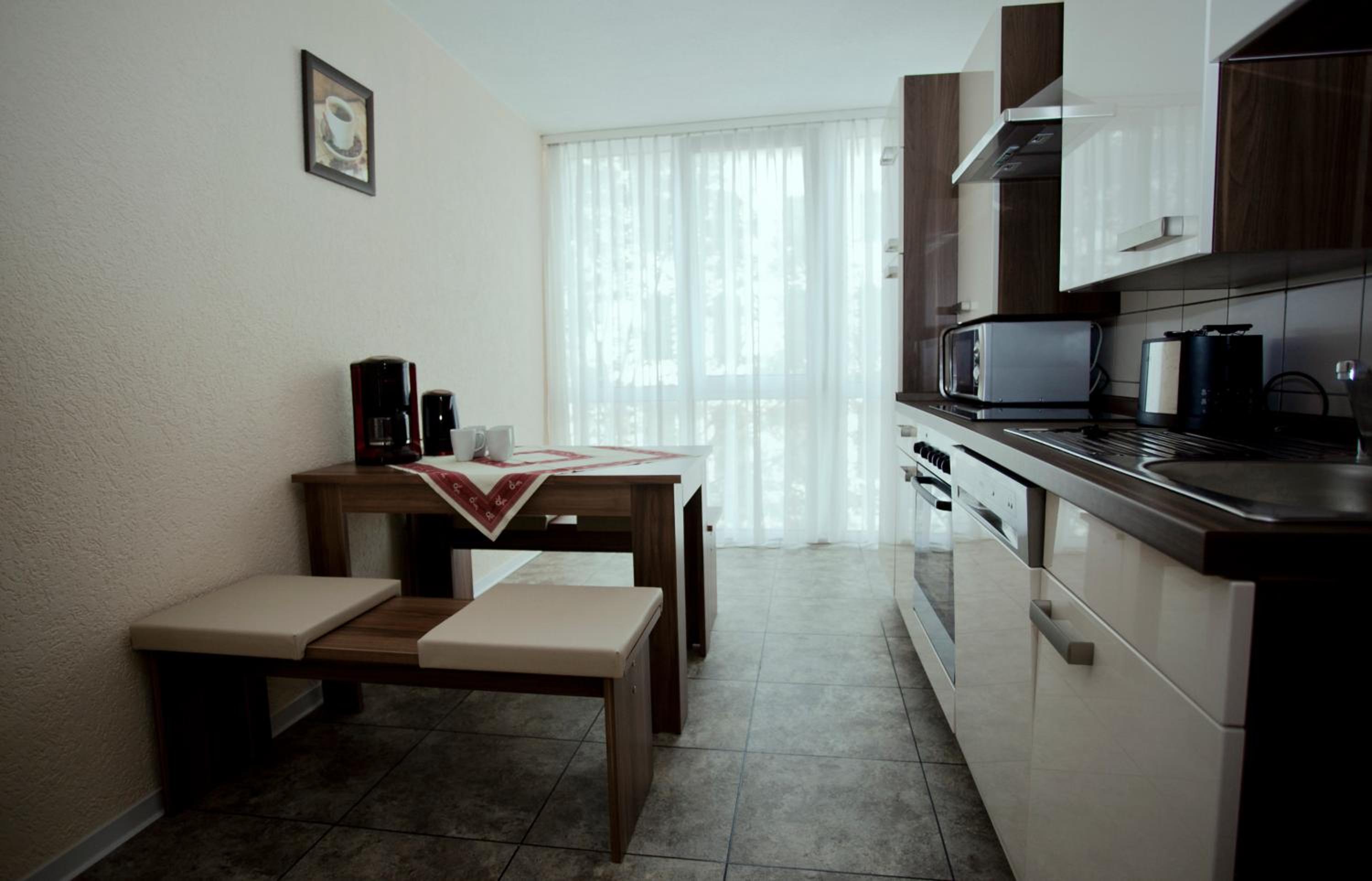 Apartments Atomis Hotel Düsseldorf City - Image 5