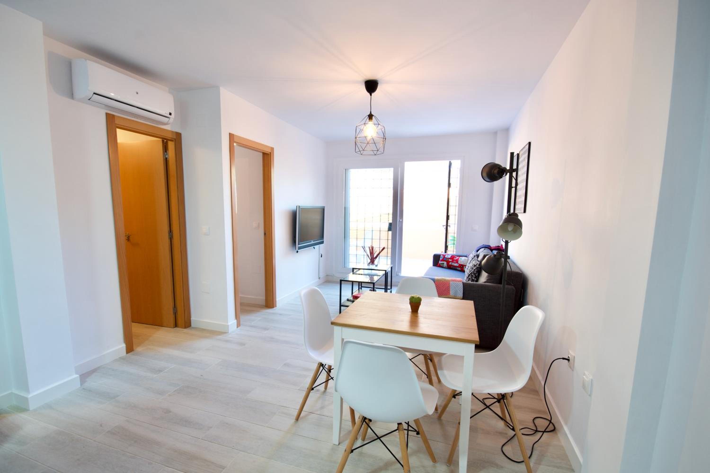 MalagaUrbanRooms - Beach & Sea