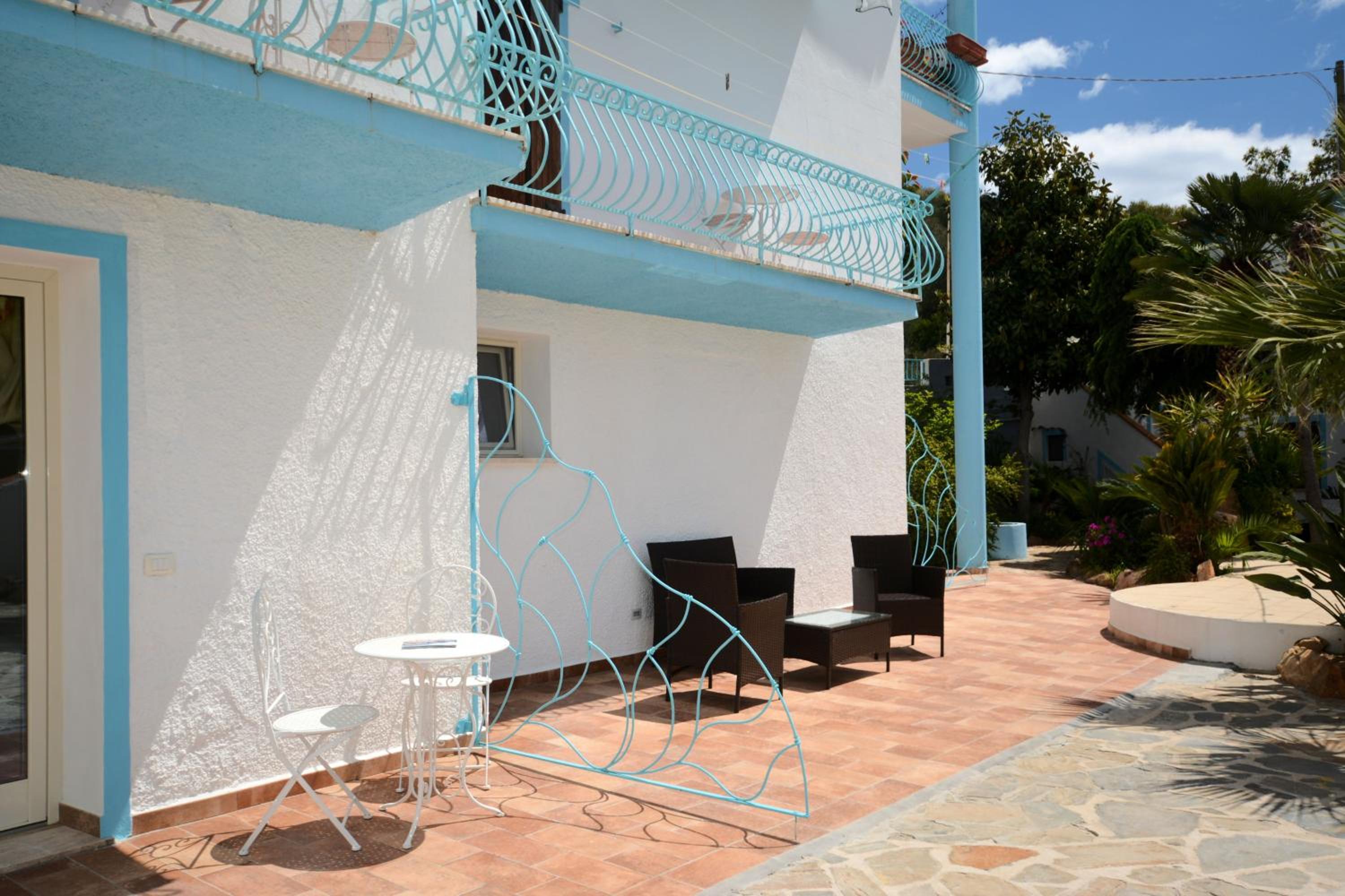 Villa Dessena Guest House view 5