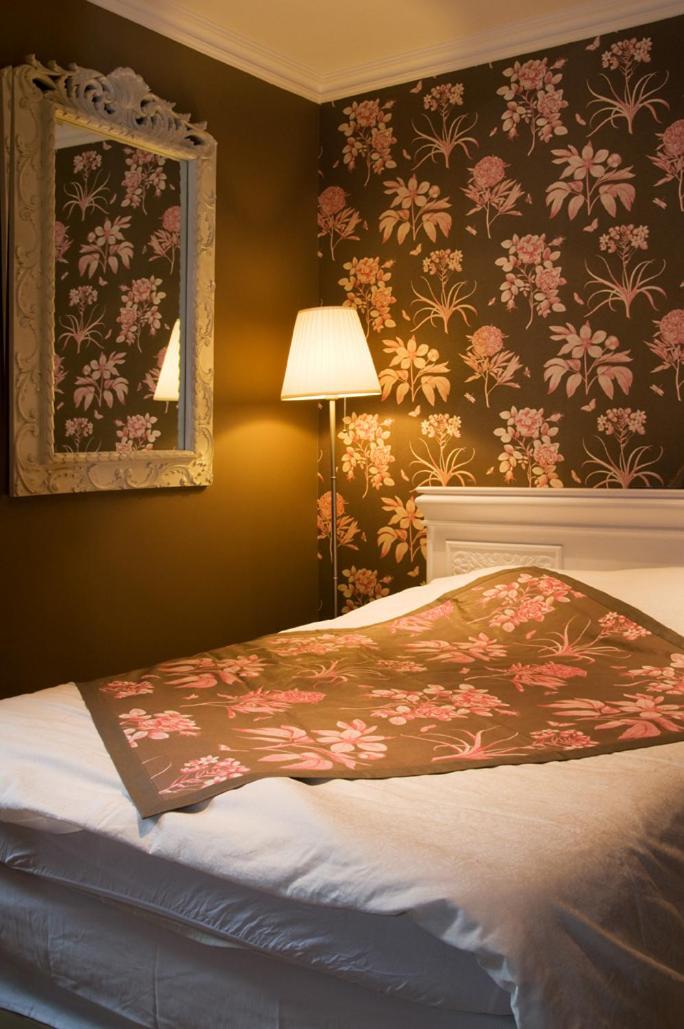 sleeping in bruges