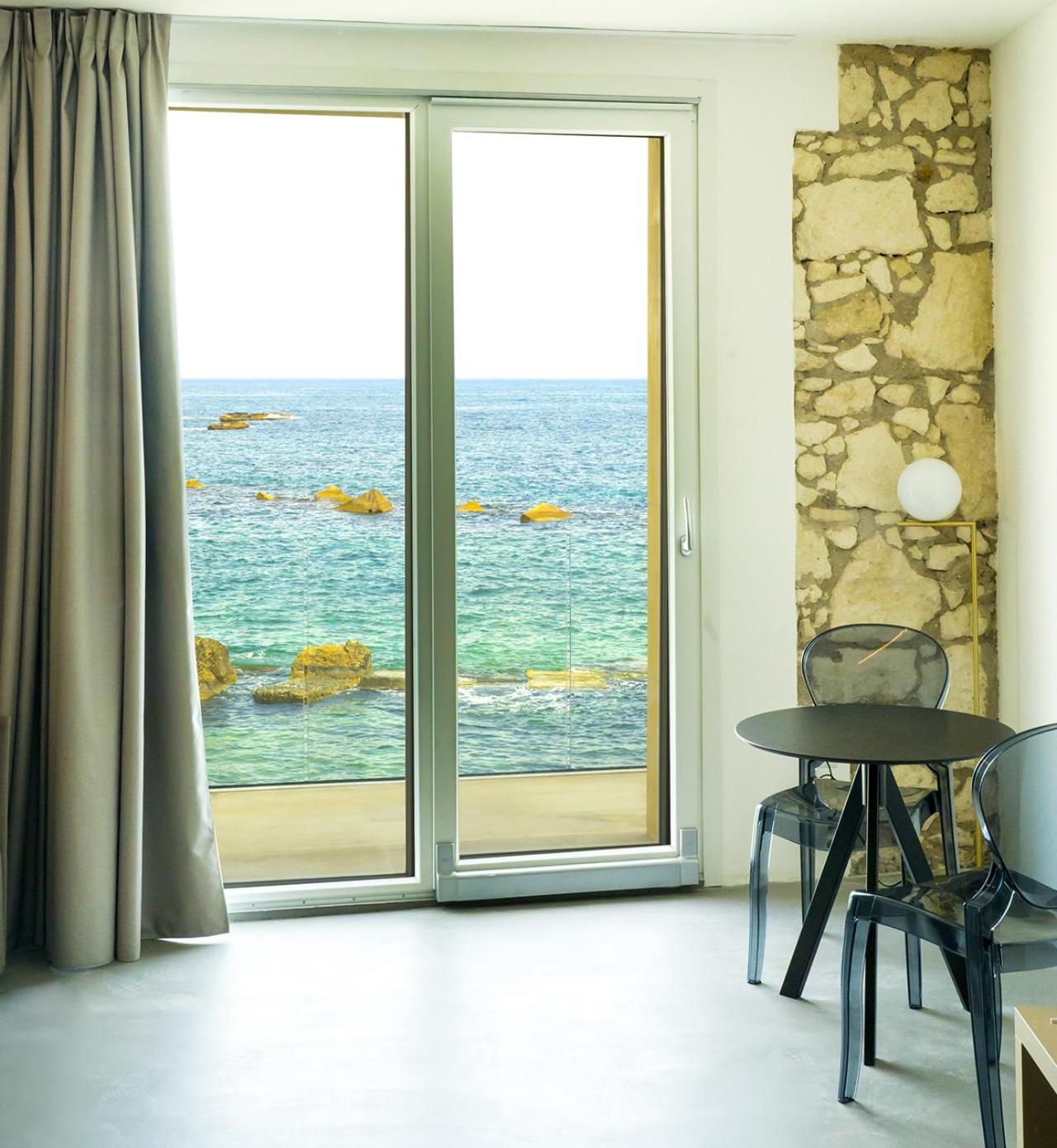 Re Dionisio Luxury Suites