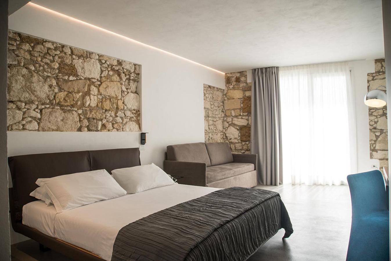 Re Dionisio Luxury Suites