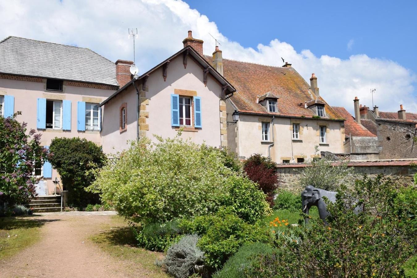 Le gîte clos Monade