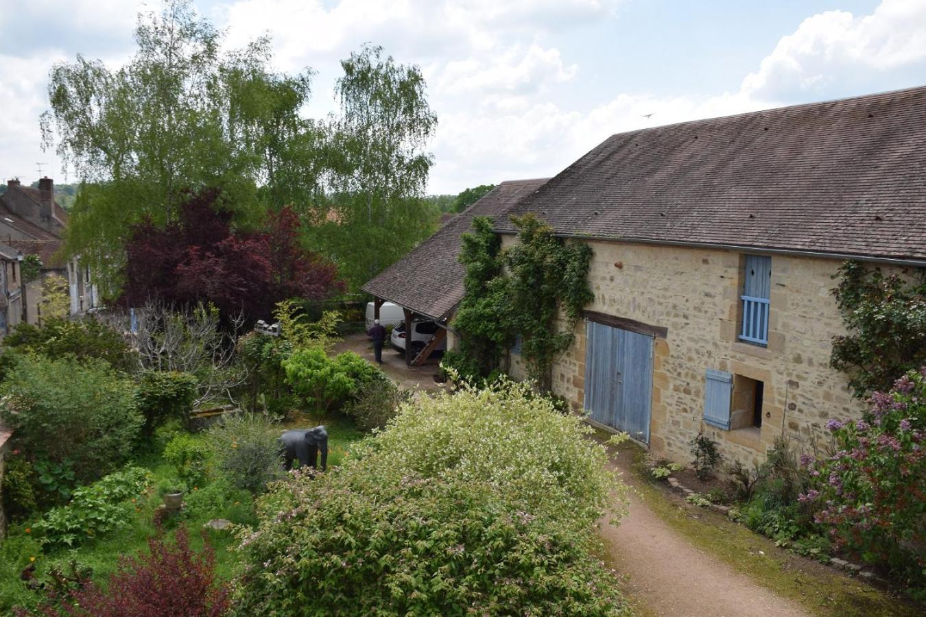 Le gîte clos Monade