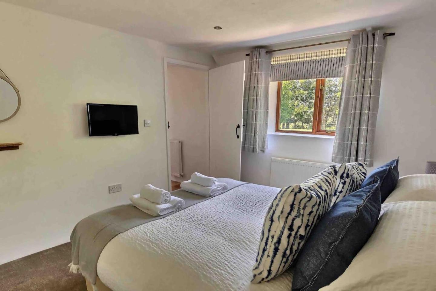 Taunton Vacations - Lovely Somerset Getaway - Property Image 11