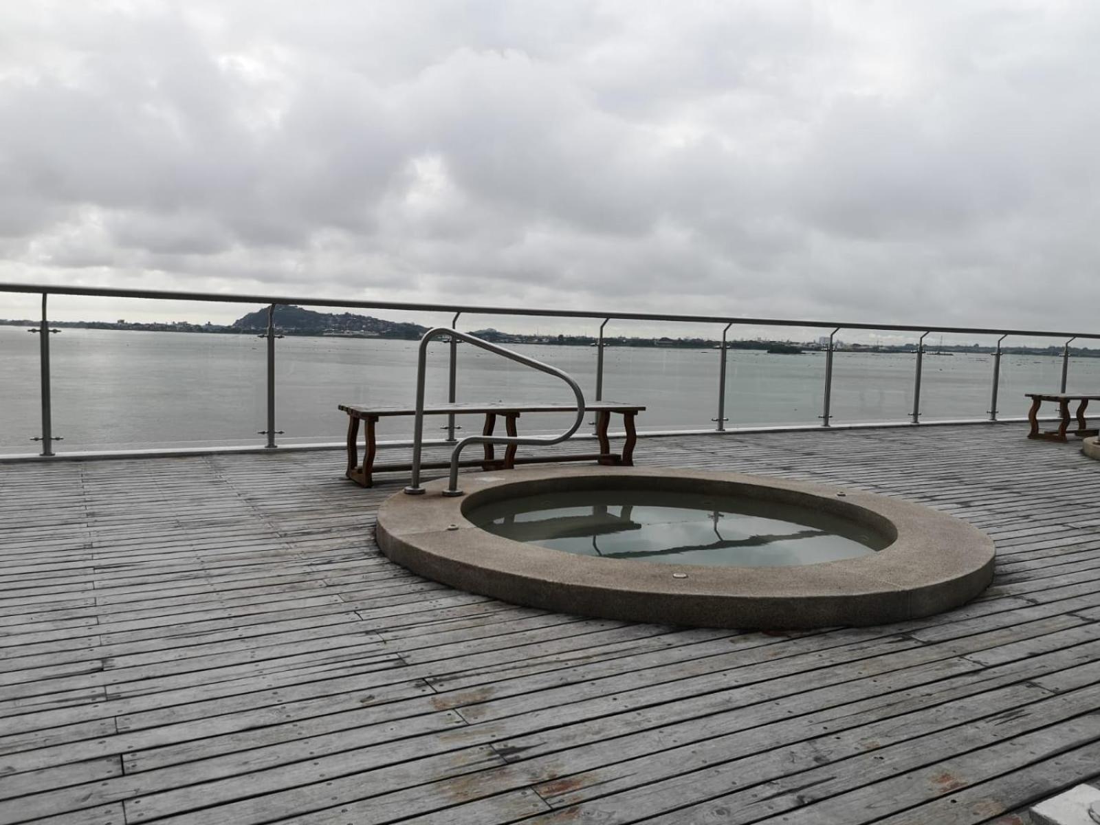 LUXURY APARTMENT PUERTO SANTA ANA GUAYAQUIL