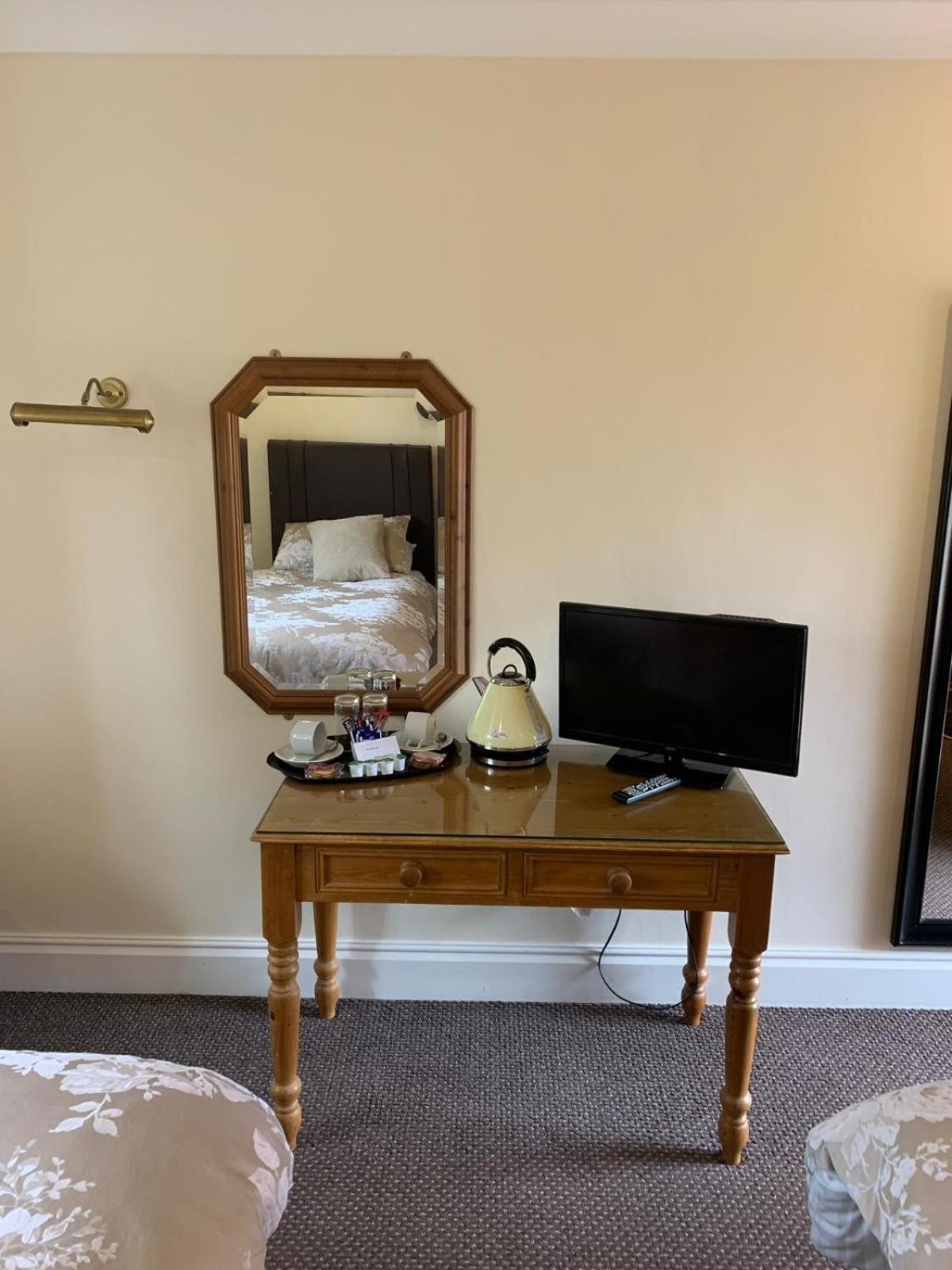 Oakrooms