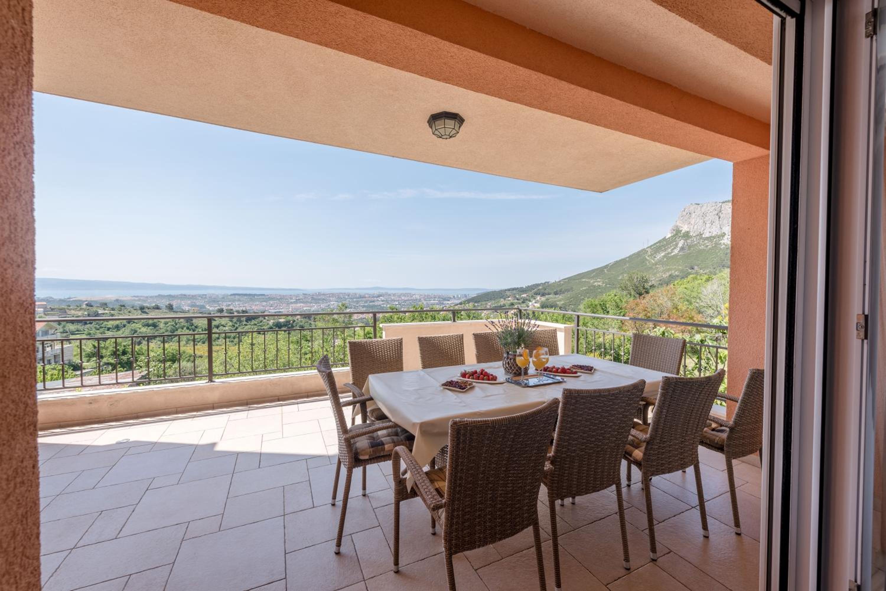 Villa Solin view 3