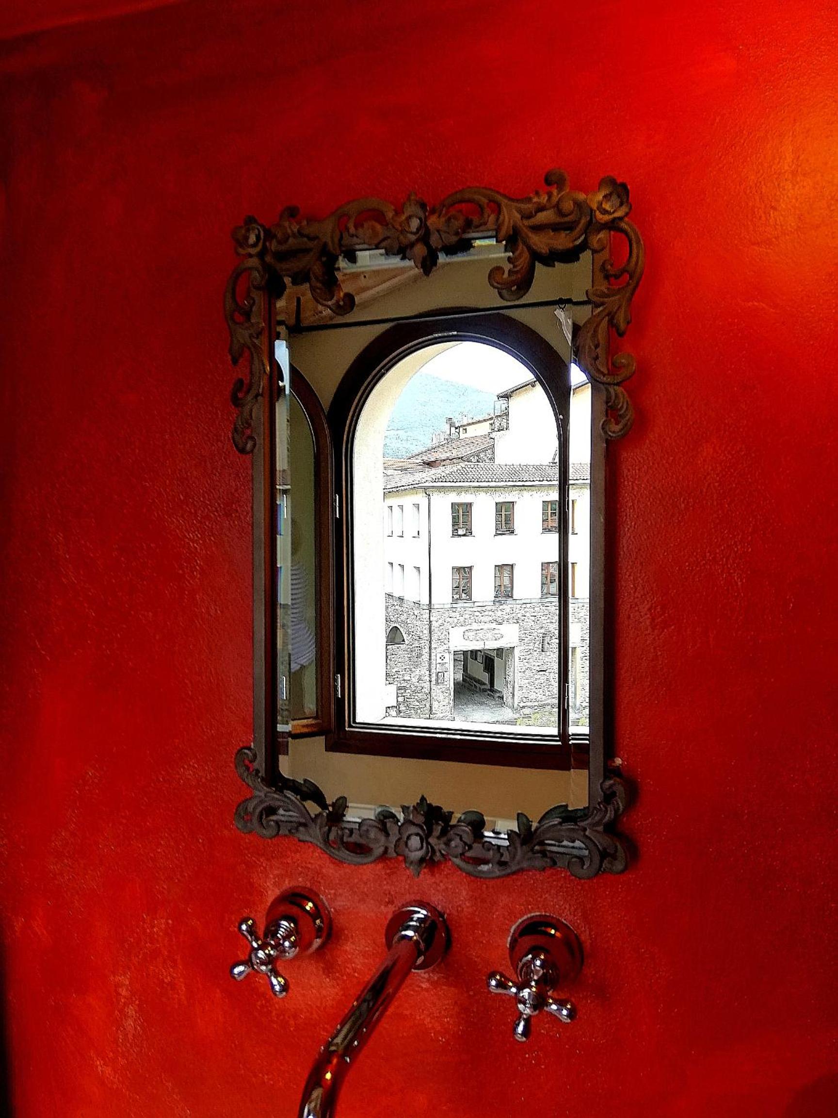 La Casa Rosa en Pigna
