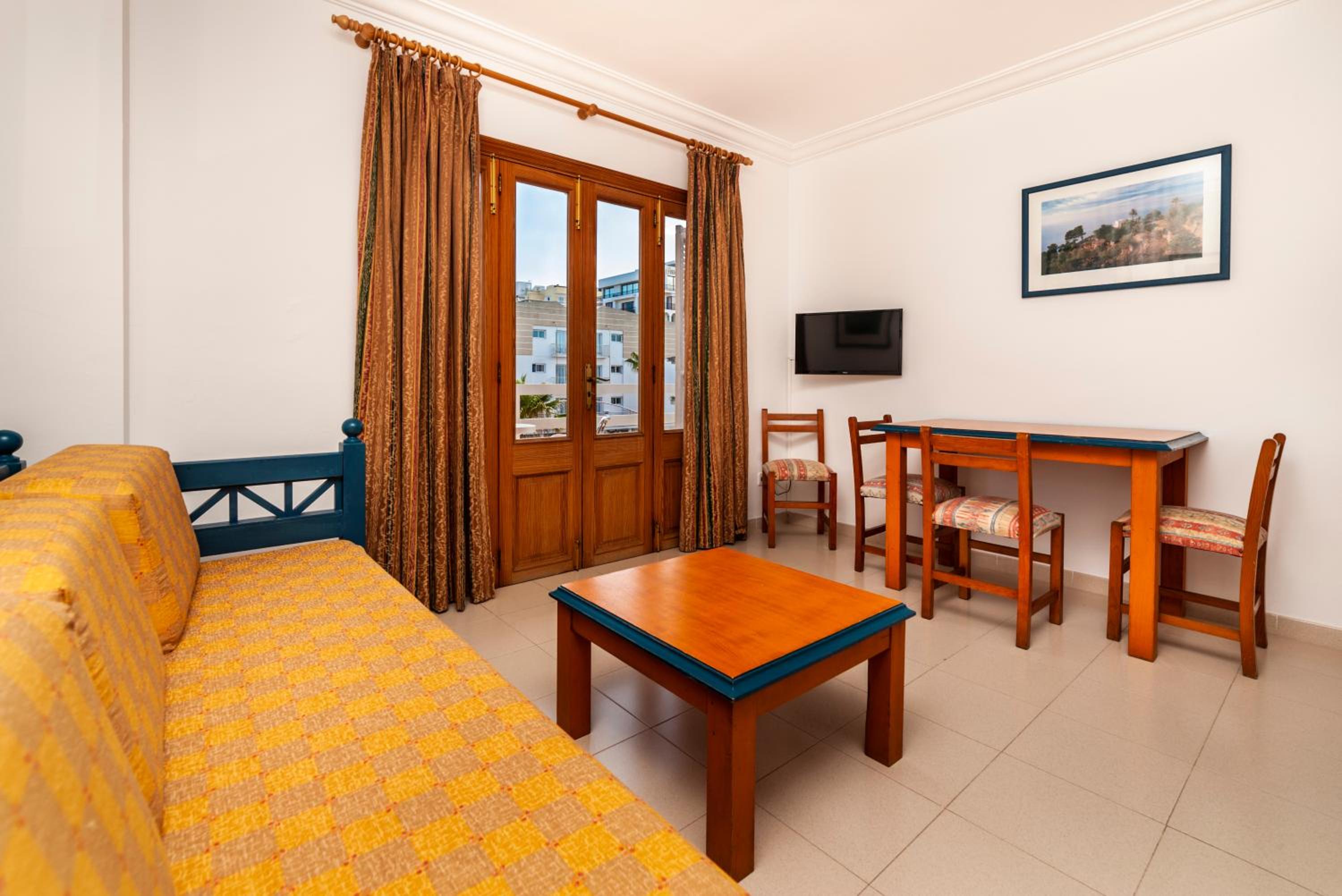 Apartamentos Charlys Can Picafort