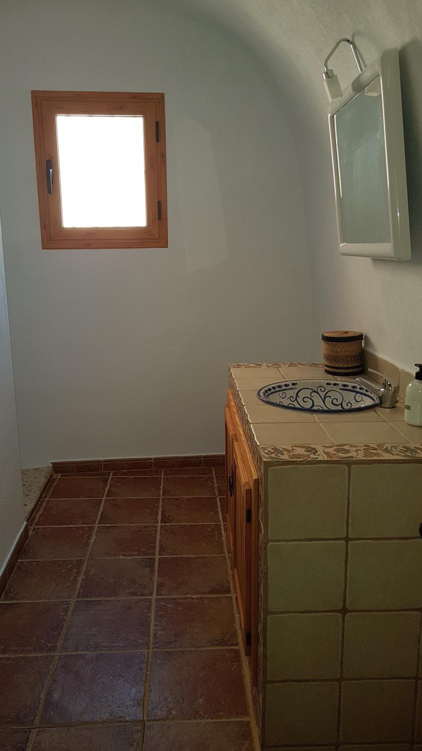 Photo 33