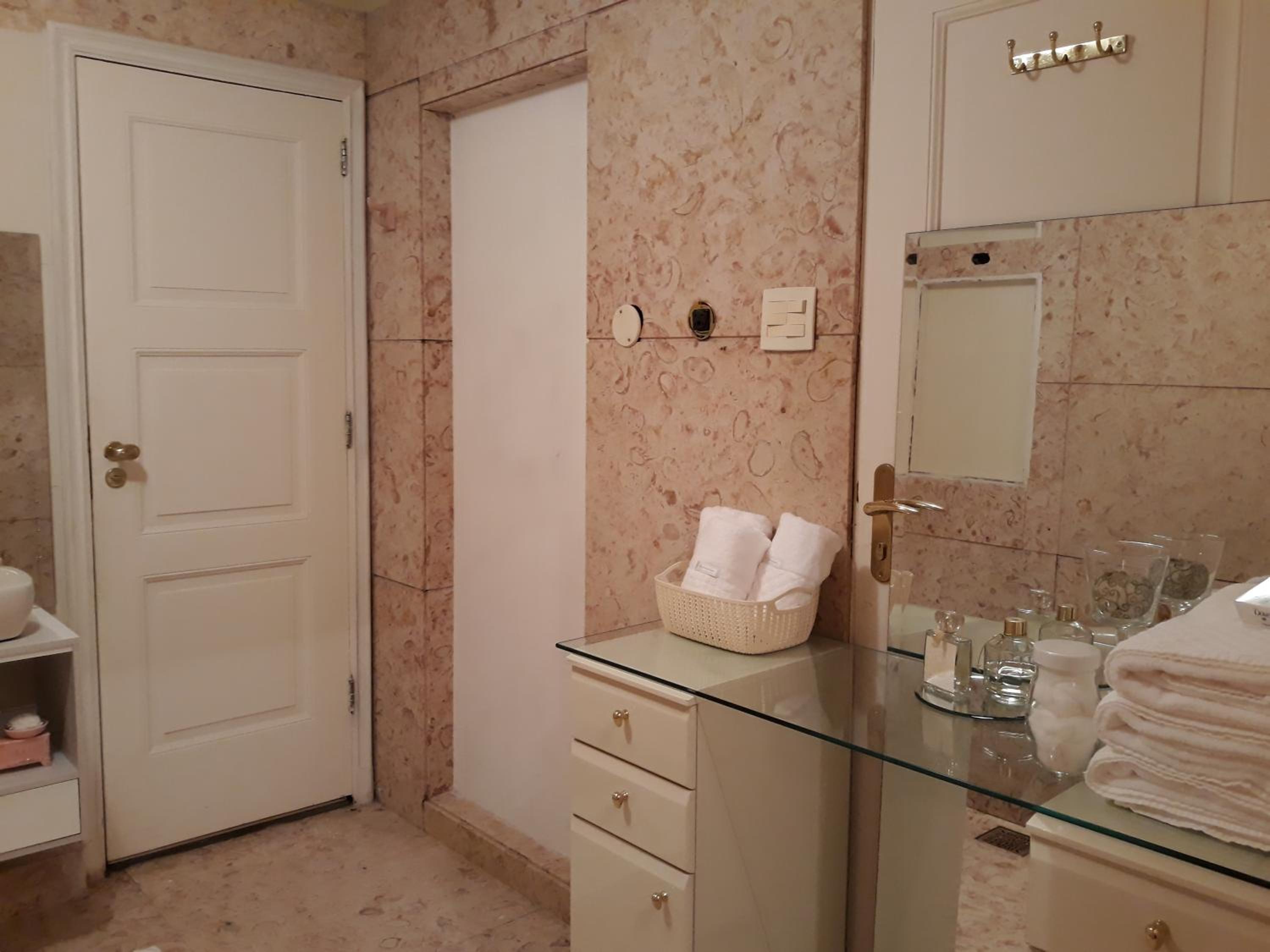 Palácio Quitandinha Espetacular Apartamento com Vista para o Lago