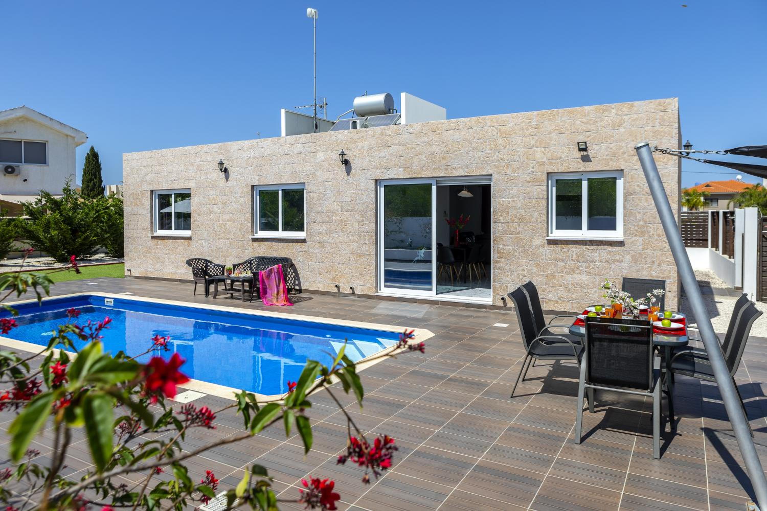 Protaras Villa Hollywood